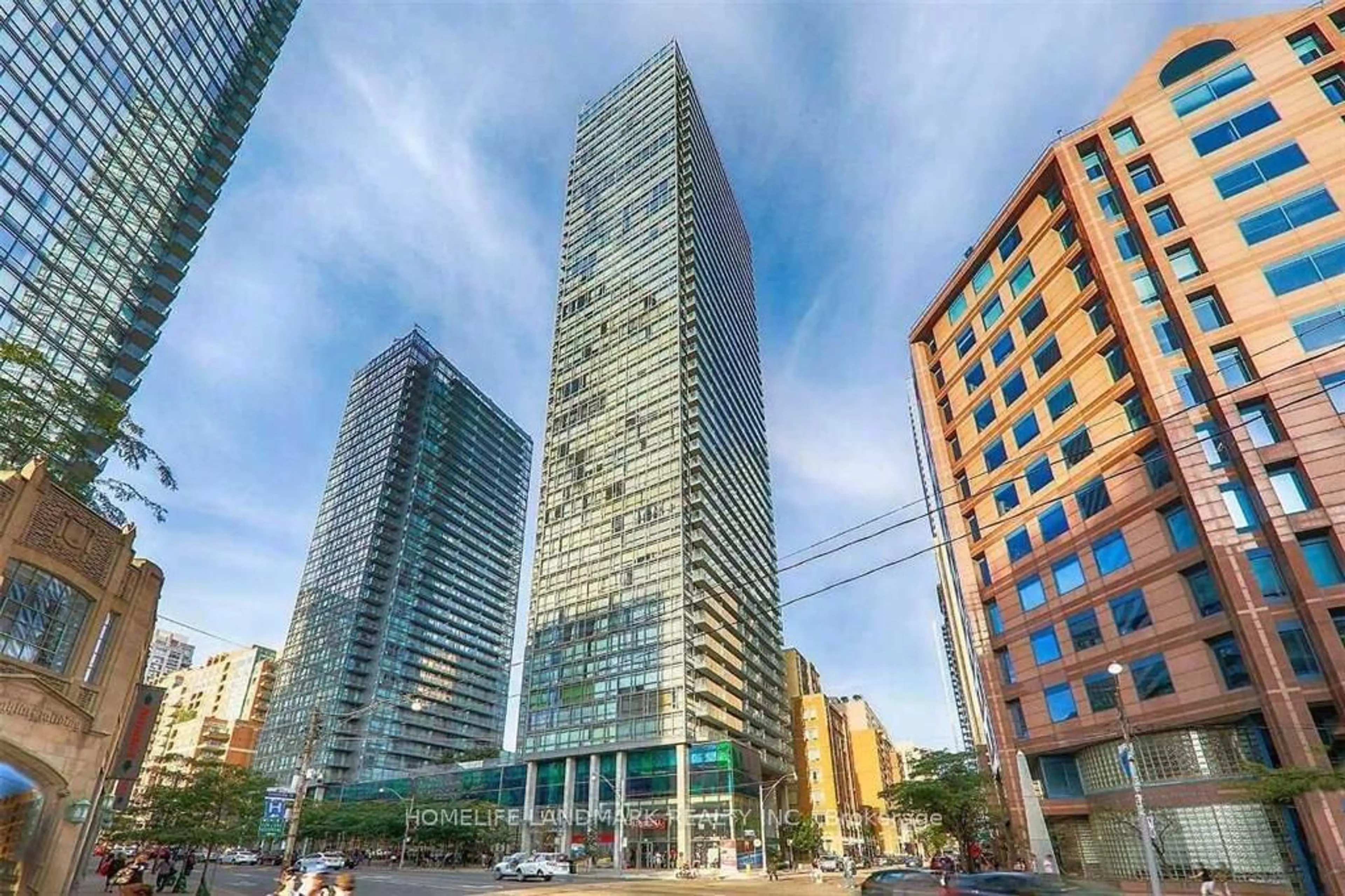 Unknown for 38 Grenville St #807, Toronto Ontario M4Y 1A5