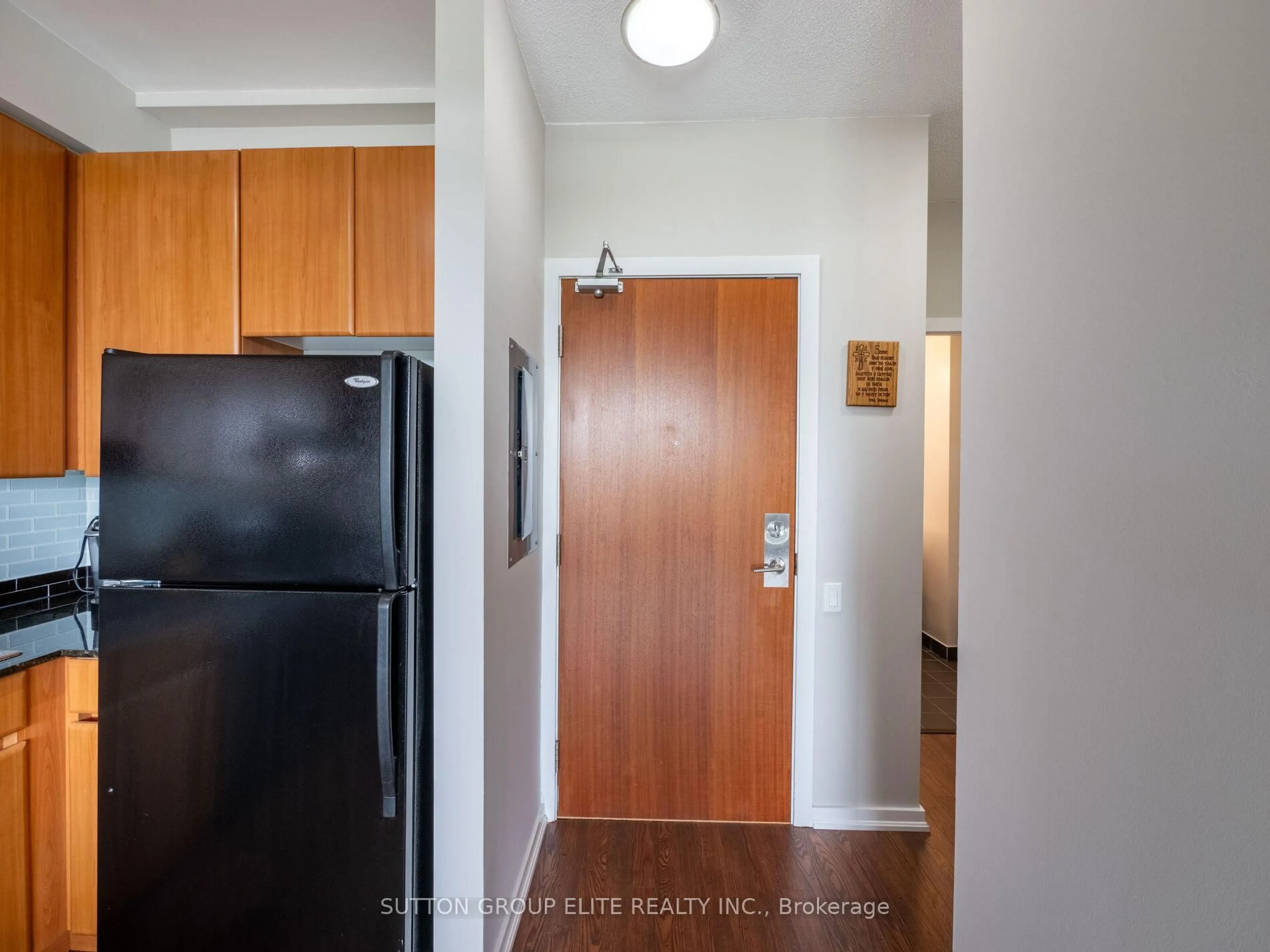 Unknown for 30 Canterbury Pl #515, Toronto Ontario M2N 0B9