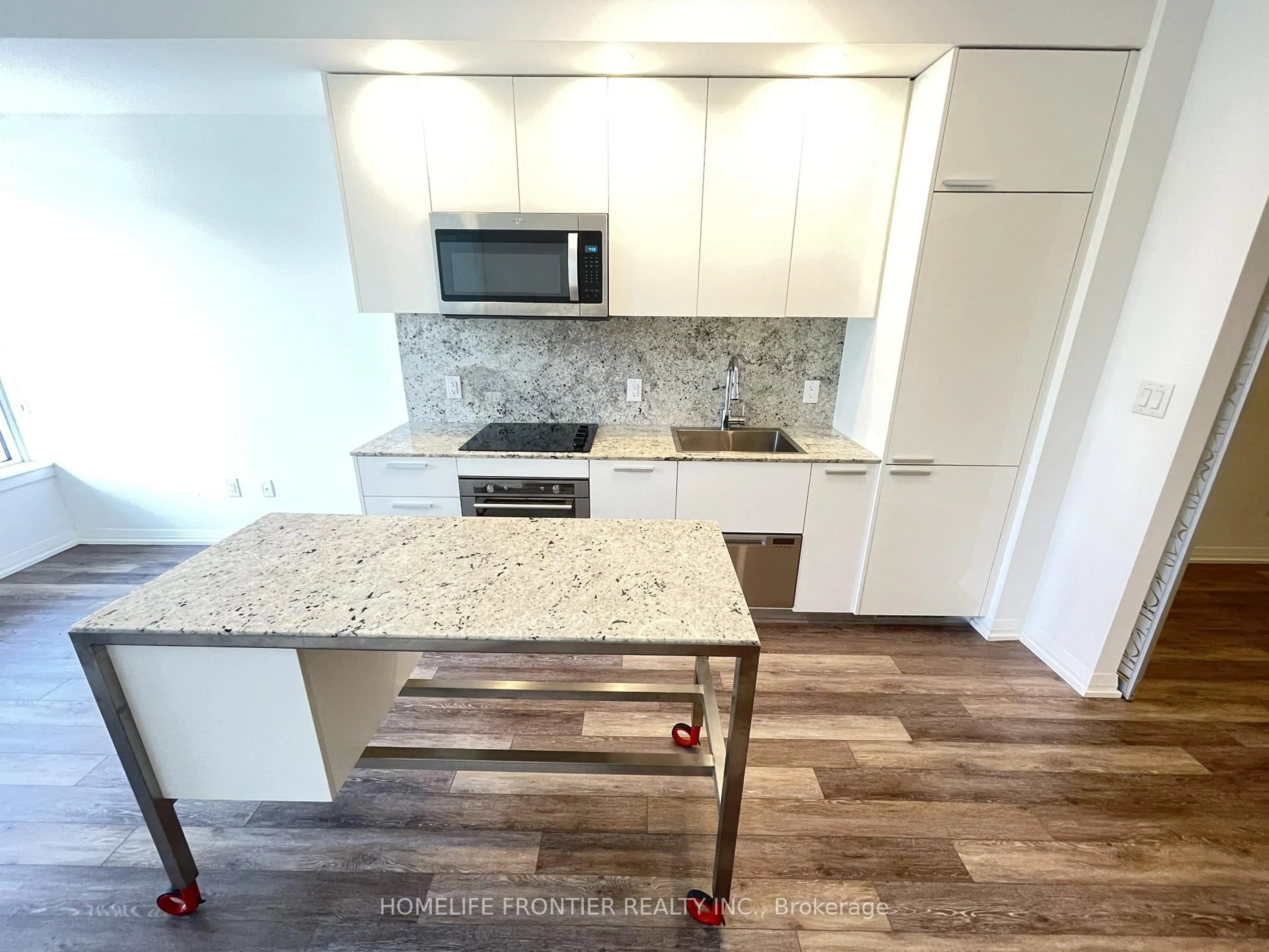 Open concept kitchen, unknown for 75 Canterbury Pl #312, Toronto Ontario M2N 0L2