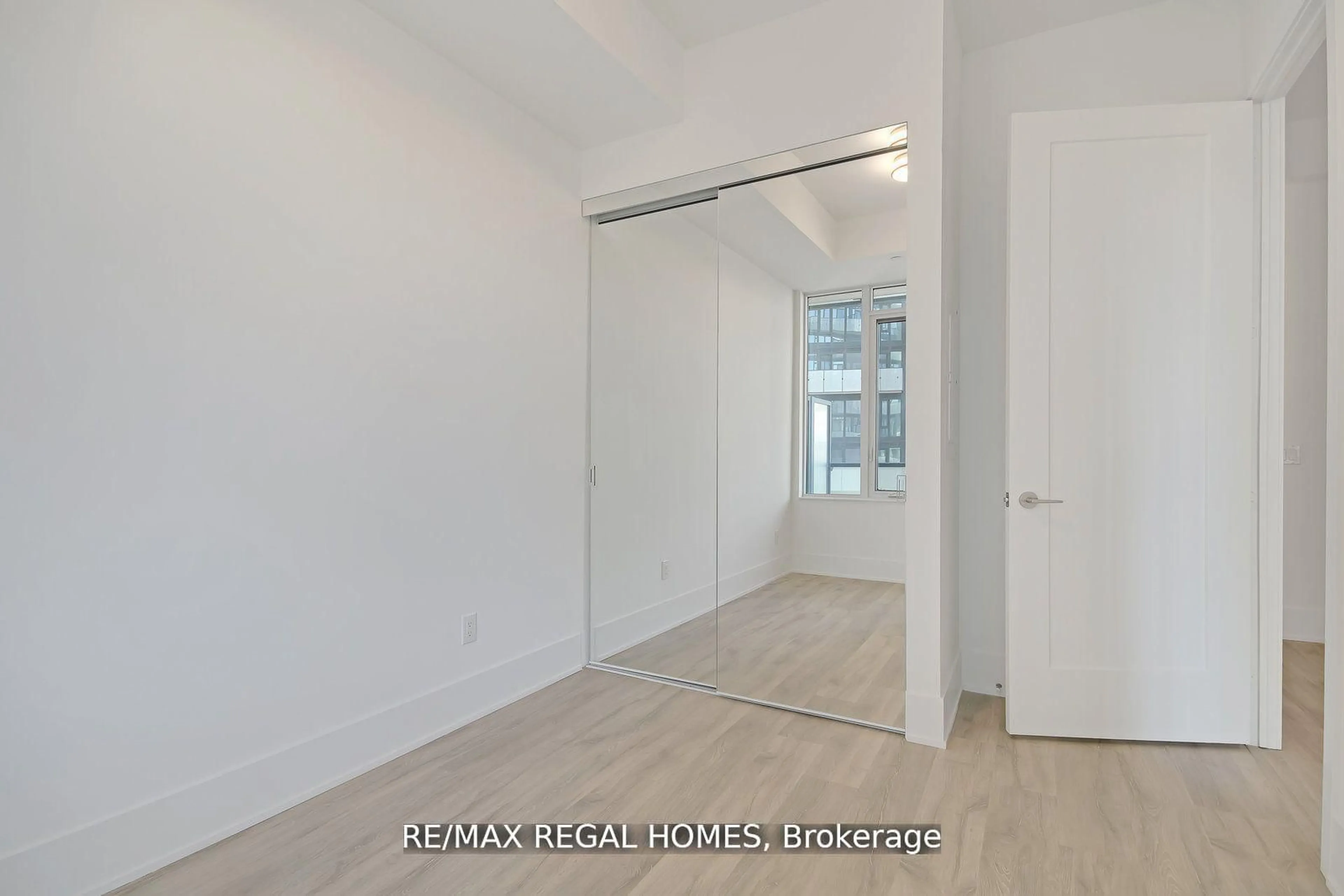 A pic of a room for 470 Front St #2609, Toronto Ontario M5V 0V6