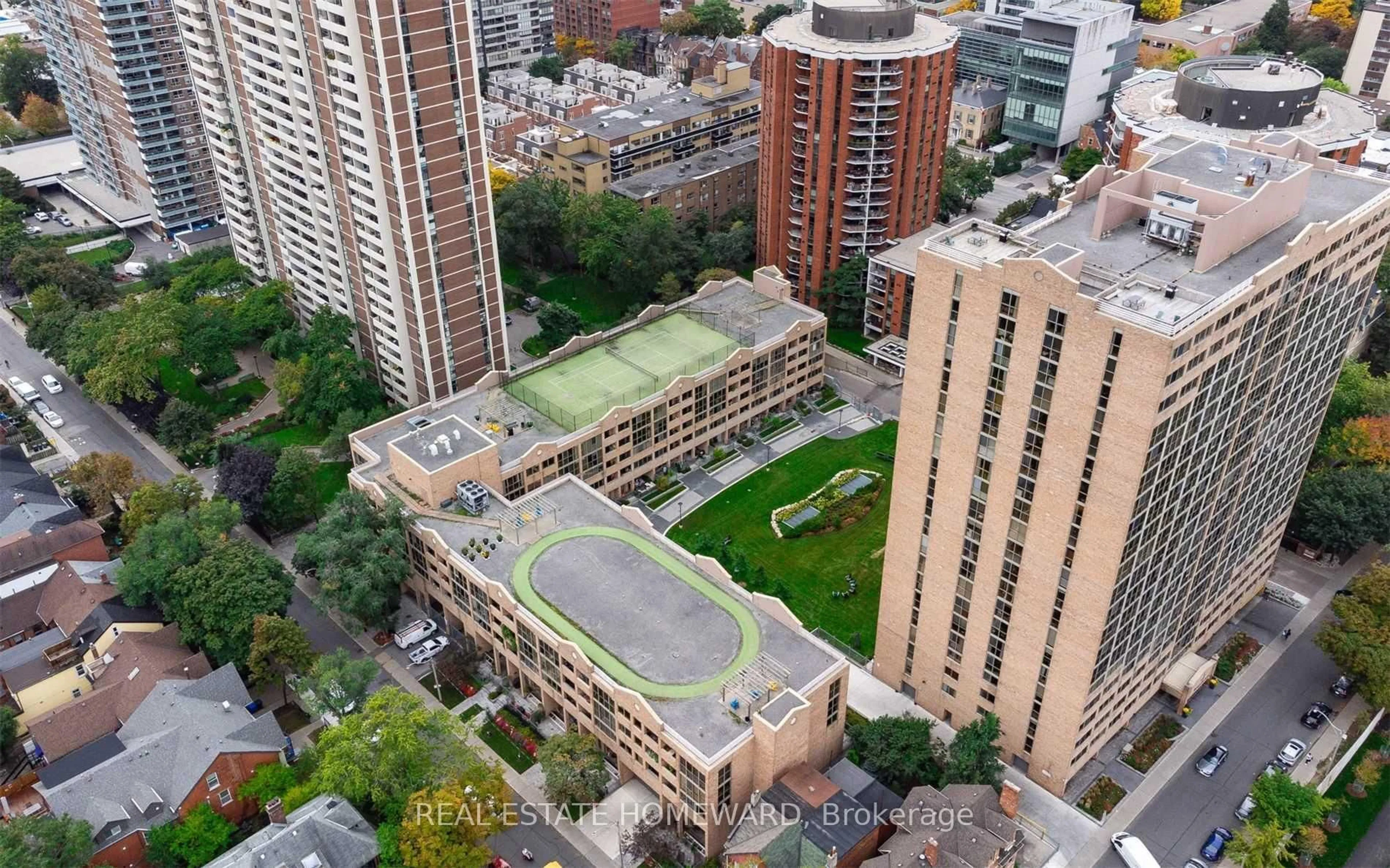 A pic from outside/outdoor area/front of a property/back of a property/a pic from drone, city buildings view from balcony for 60 Homewood Ave #533, Toronto Ontario M4Y 2X4
