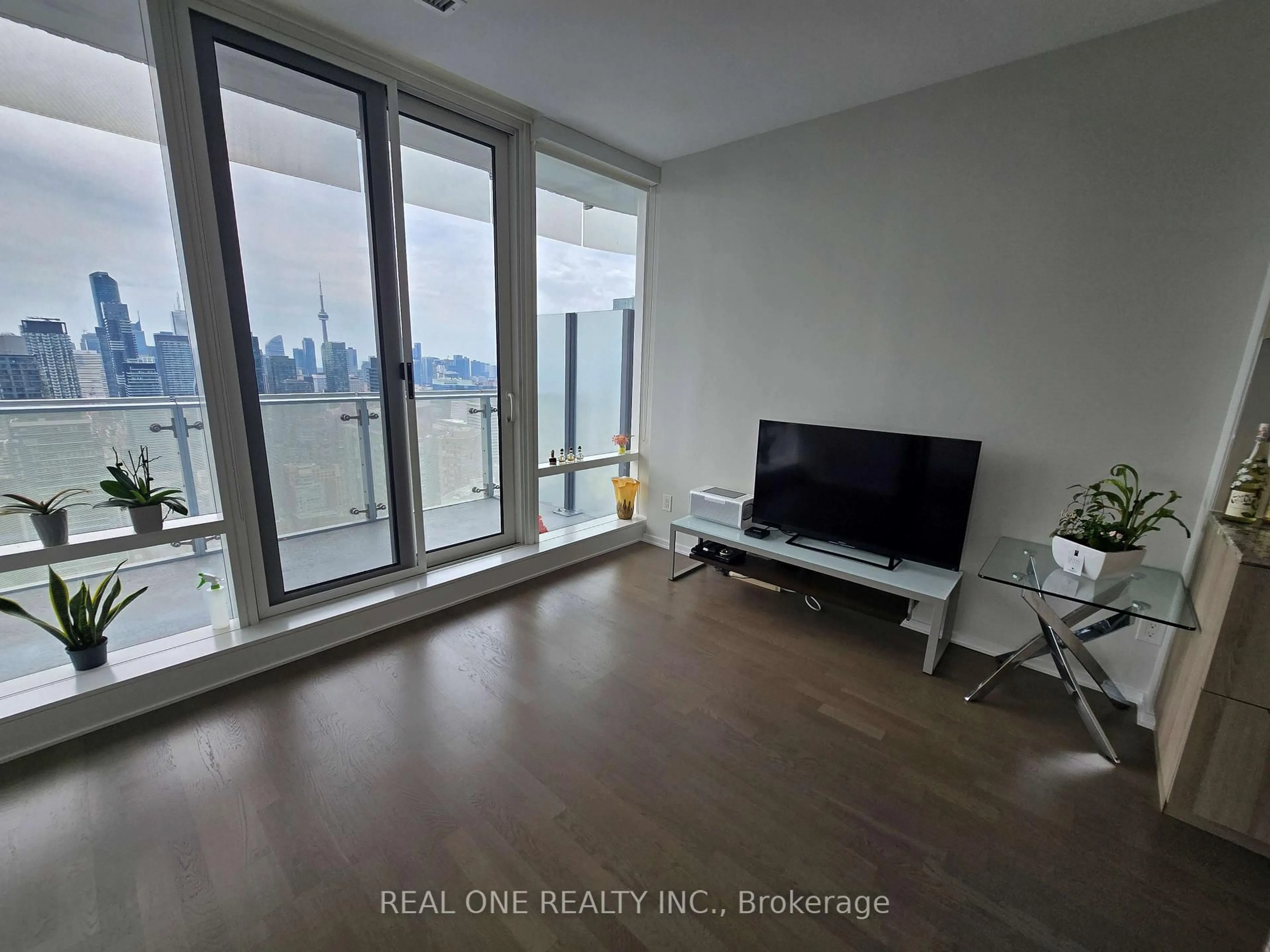 A pic of a room for 1 BLOOR St #4205, Toronto Ontario M4W 0A8