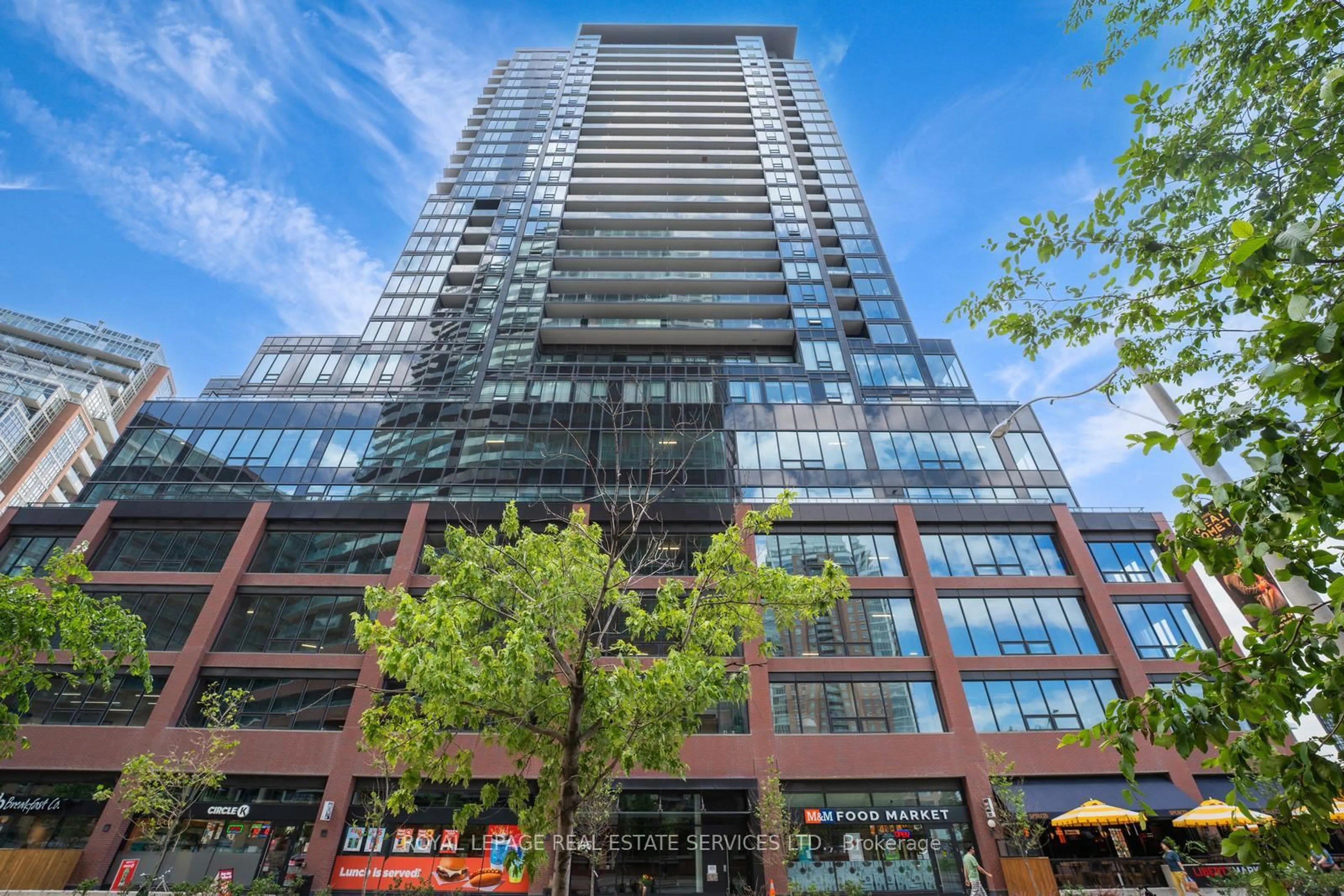 Patio, building for 135 East Liberty St #1111, Toronto Ontario M6K 3K4