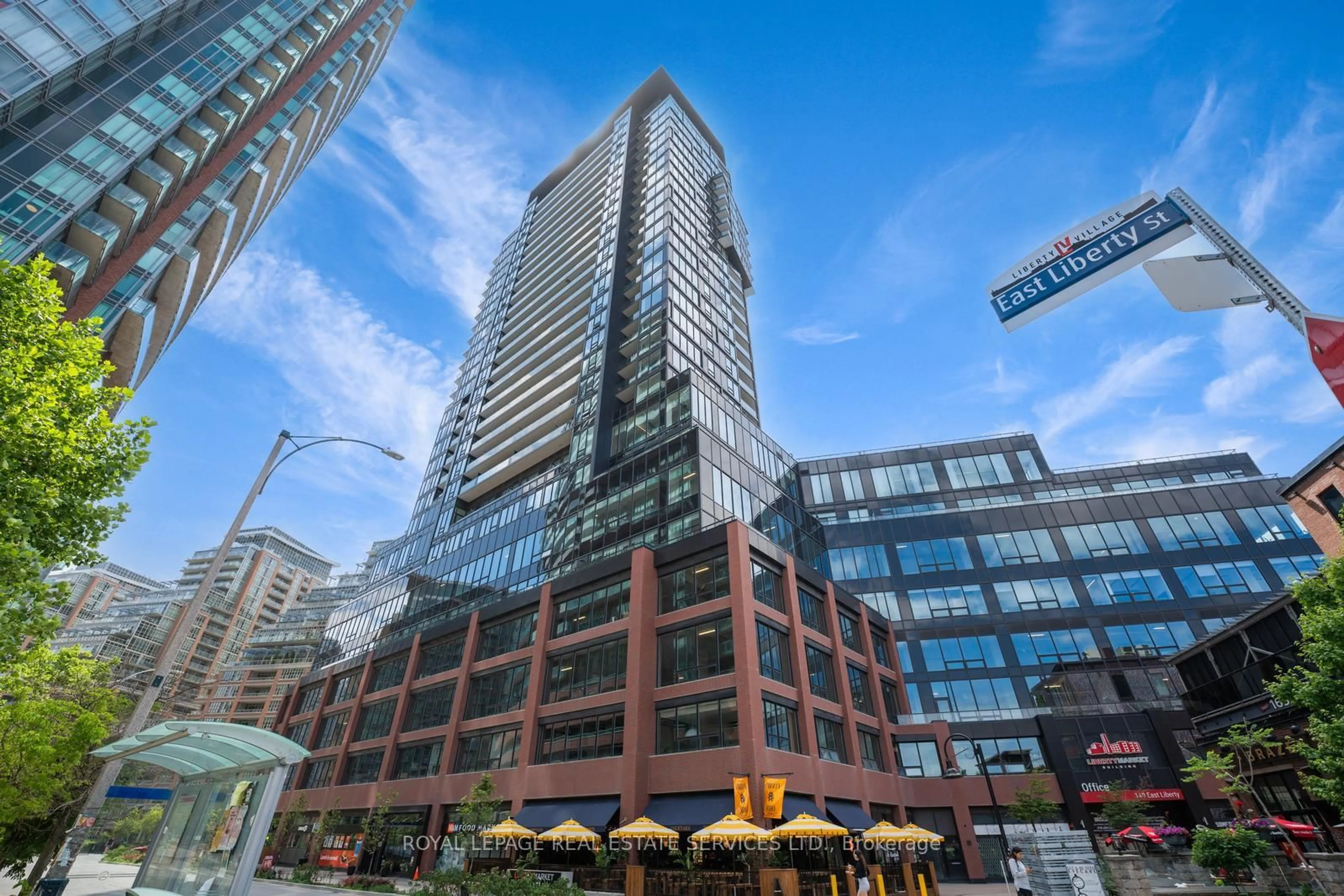 Patio, building for 135 East Liberty St #1111, Toronto Ontario M6K 3K4