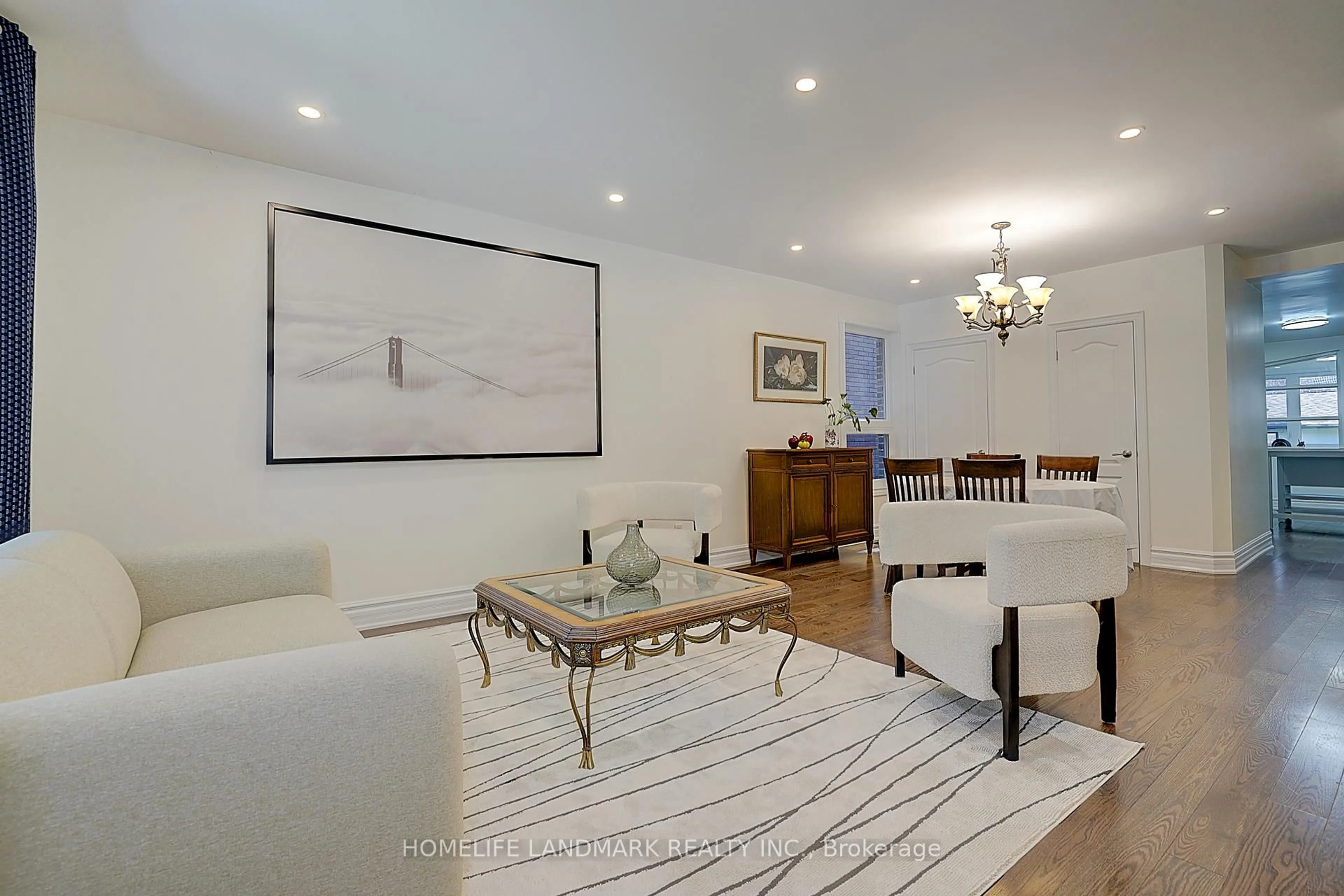 Living room with furniture, unknown for 596 Palmerston Ave, Toronto Ontario M6G 2P9