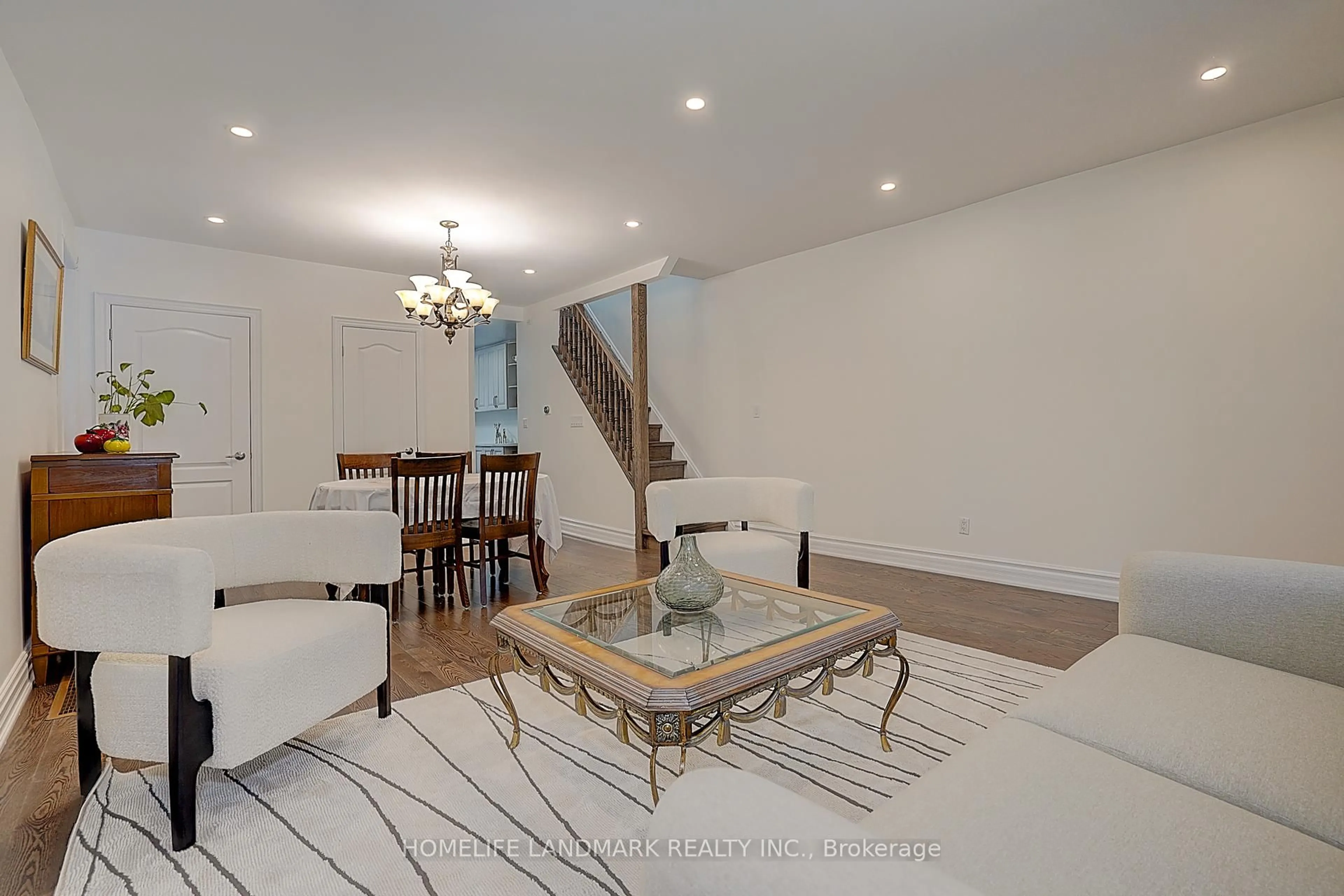 Living room with furniture, unknown for 596 Palmerston Ave, Toronto Ontario M6G 2P9