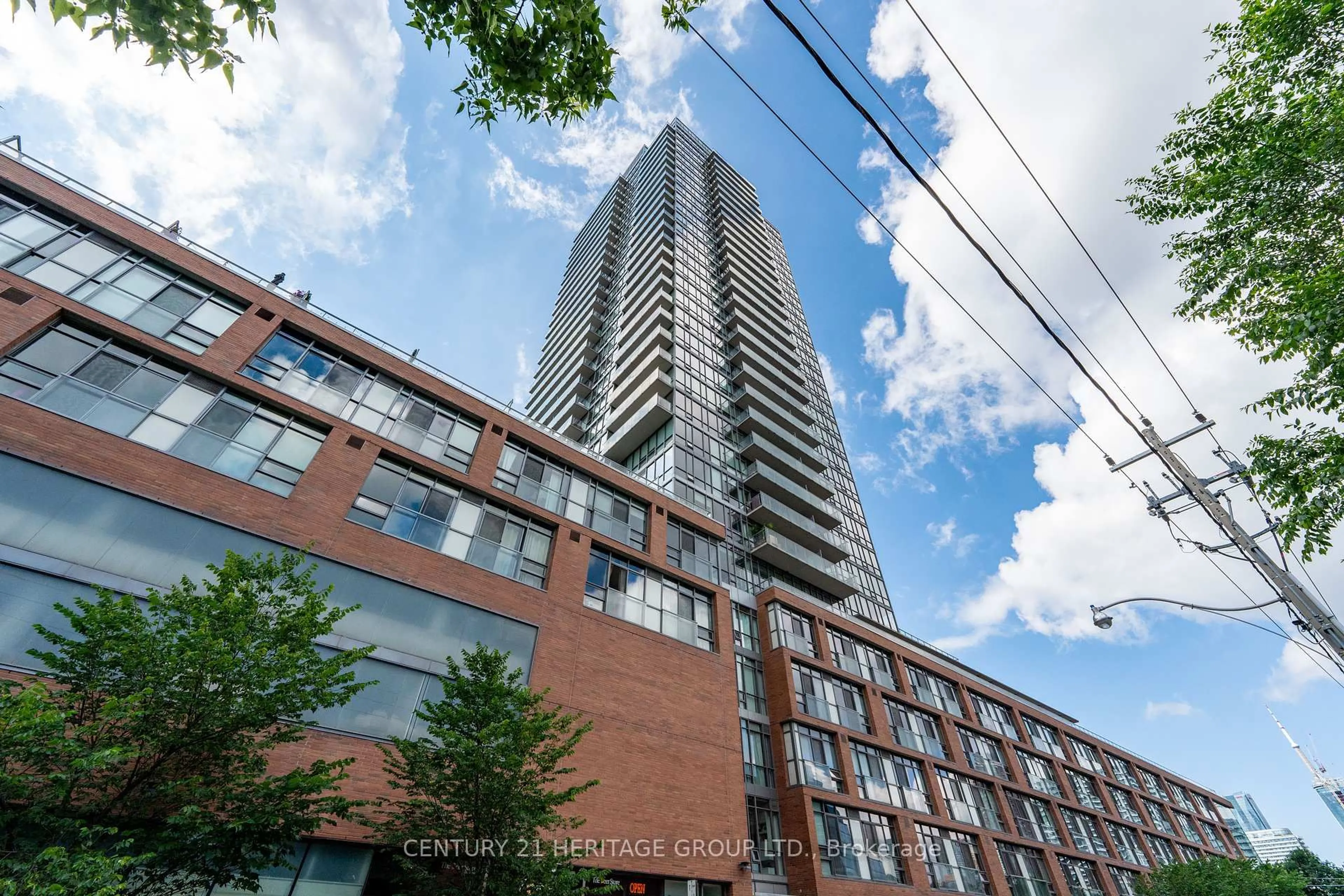 Patio, building for 33 Mill St #607, Toronto Ontario M5A 3R3