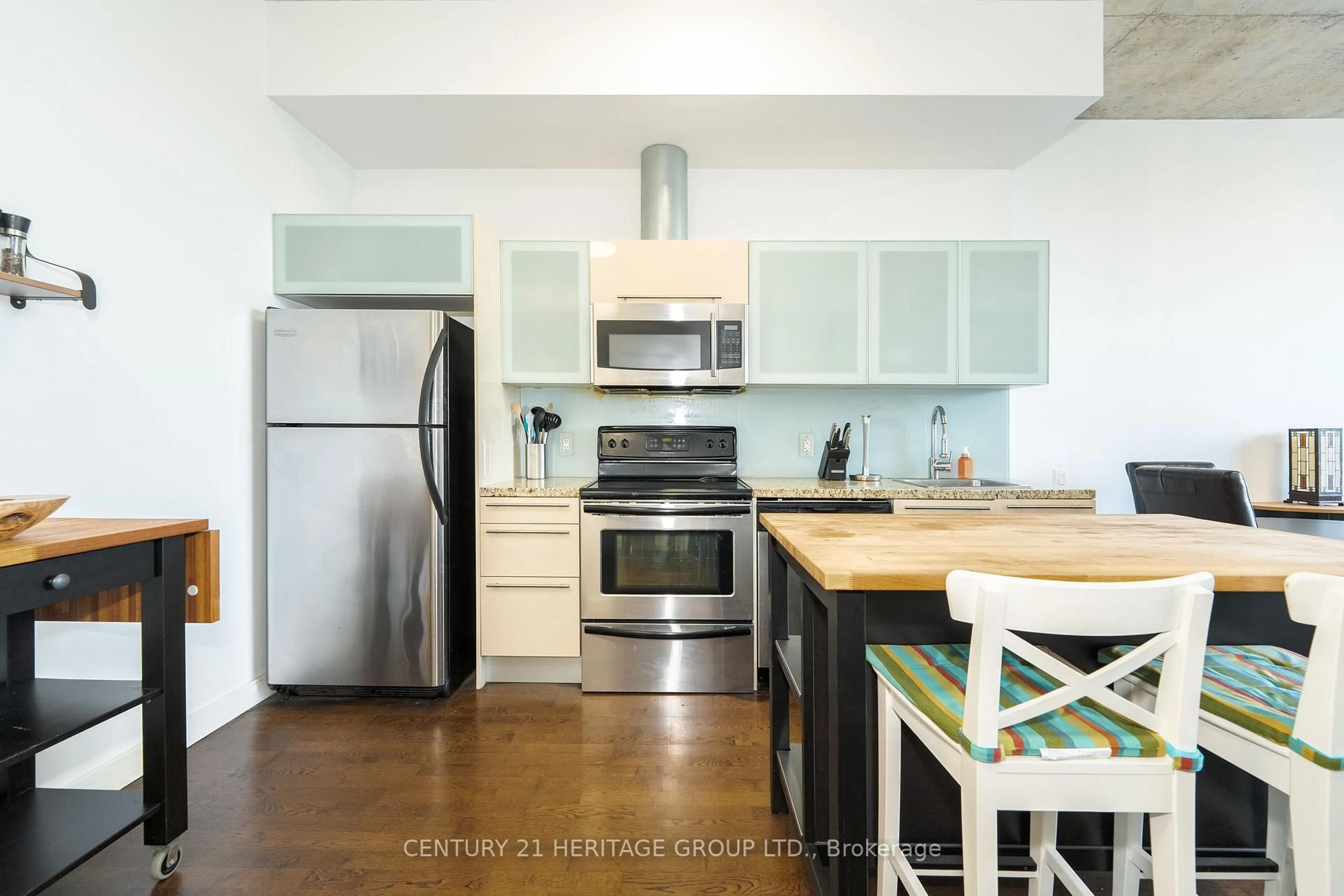 Open concept kitchen, unknown for 33 Mill St #607, Toronto Ontario M5A 3R3
