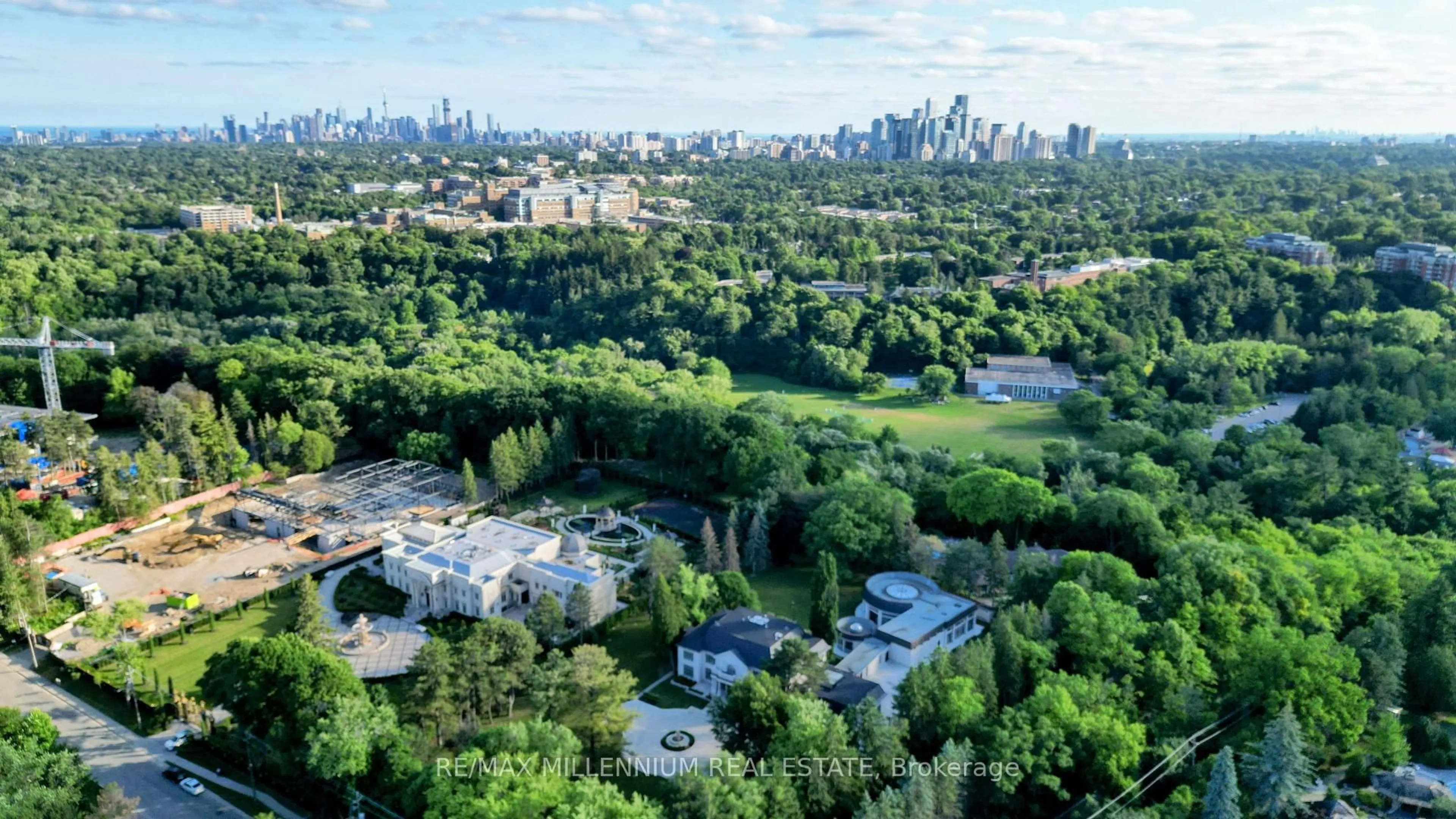 A pic from outside/outdoor area/front of a property/back of a property/a pic from drone, forest/trees view for 38 Park Lane Circ, Toronto Ontario M3C 2N2