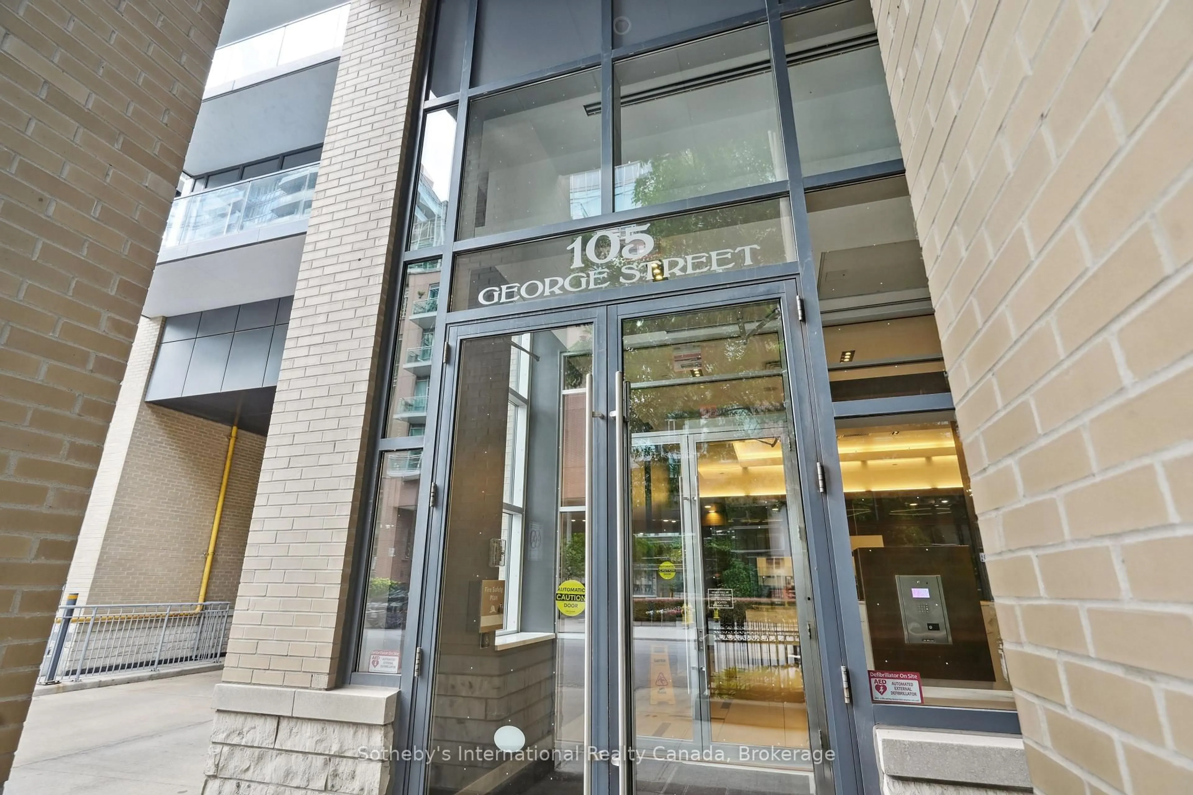 Indoor foyer for 105 George St #903, Toronto Ontario M5A 0L4