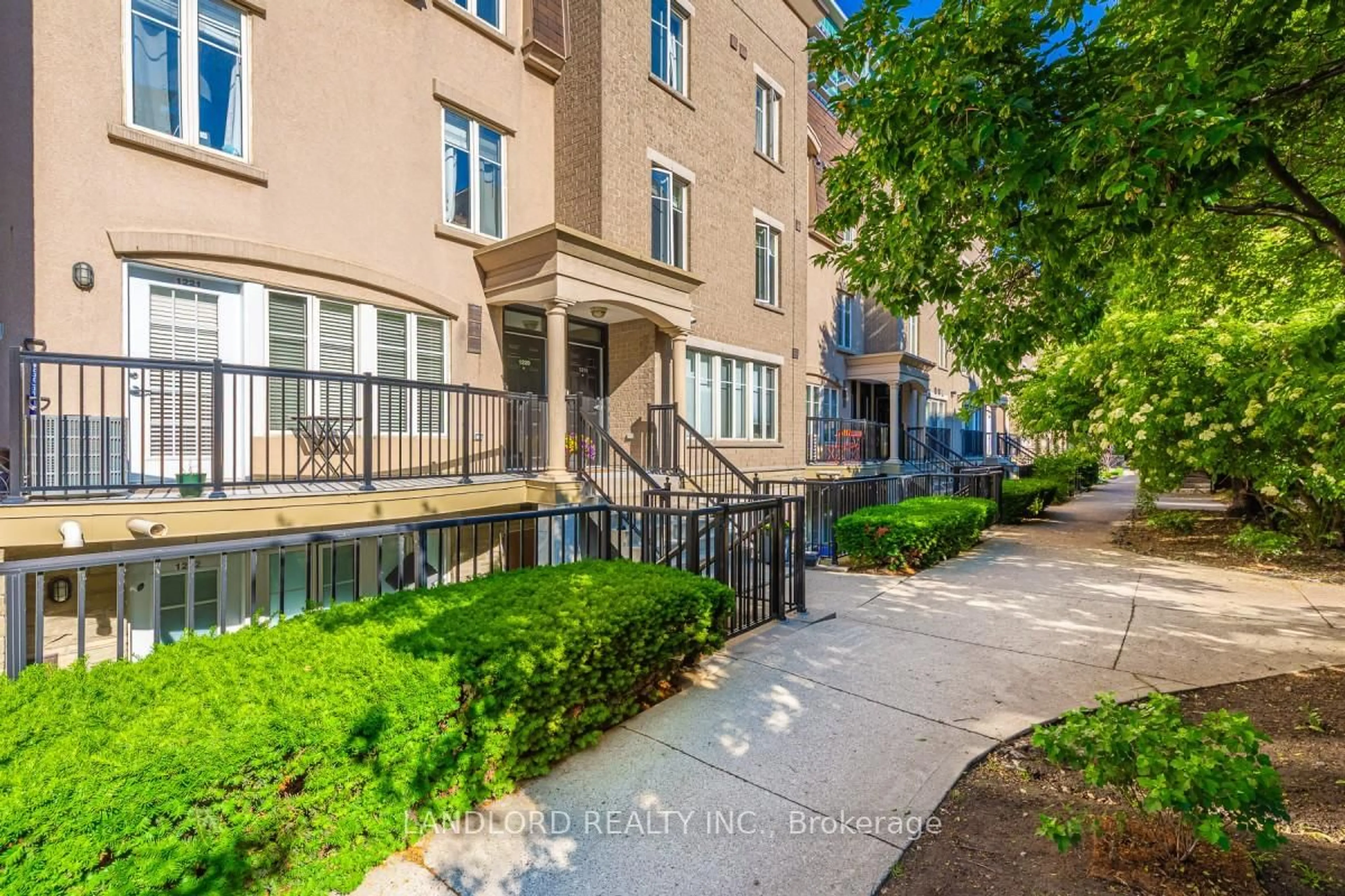 Patio, street for 21 Pirandello St #1221, Toronto Ontario M6K 3P4