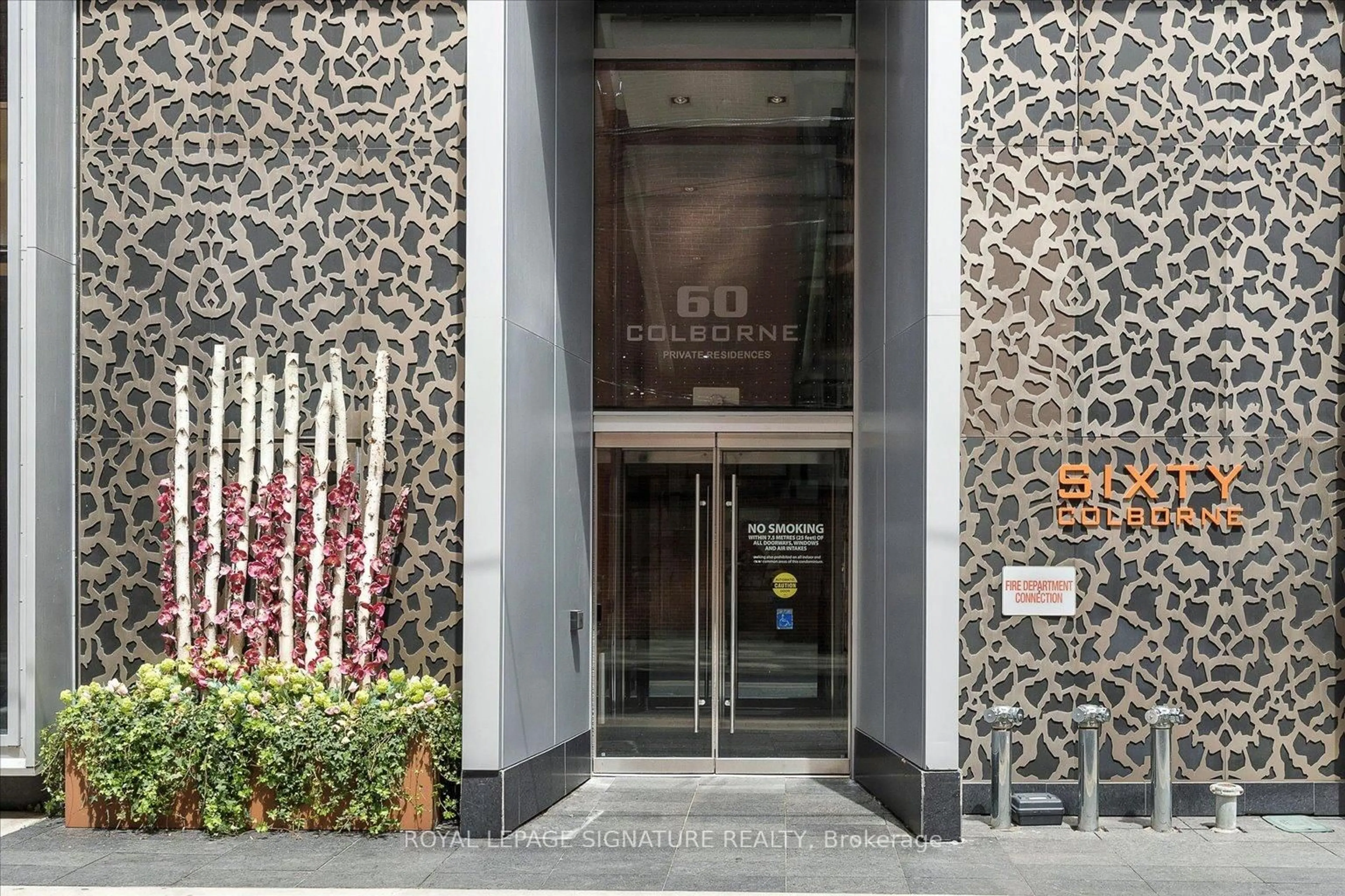 Indoor foyer for 60 Colborne St #319, Toronto Ontario M5E 1E3