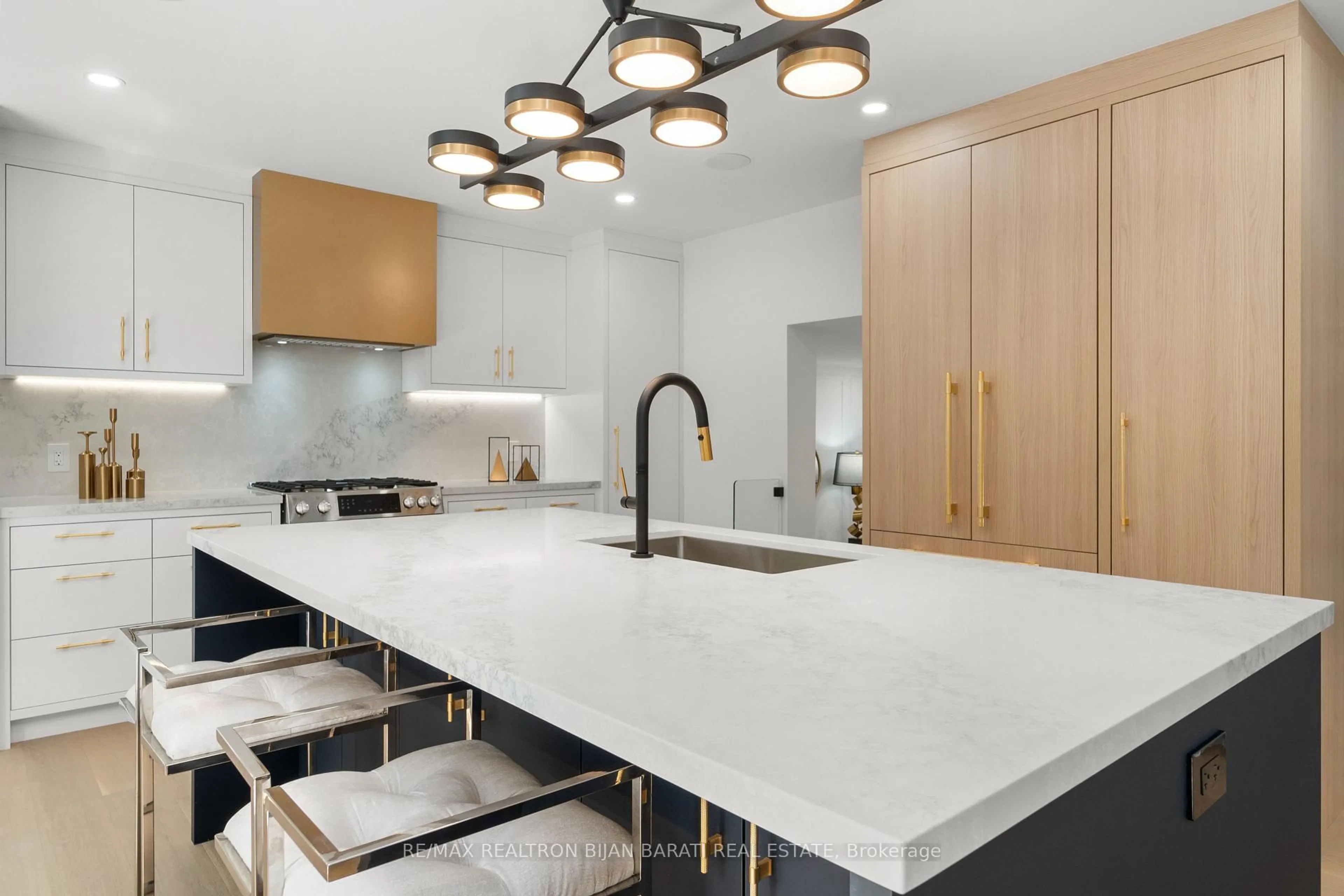Contemporary kitchen, unknown for 593 Cummer Ave, Toronto Ontario M2K 2M5