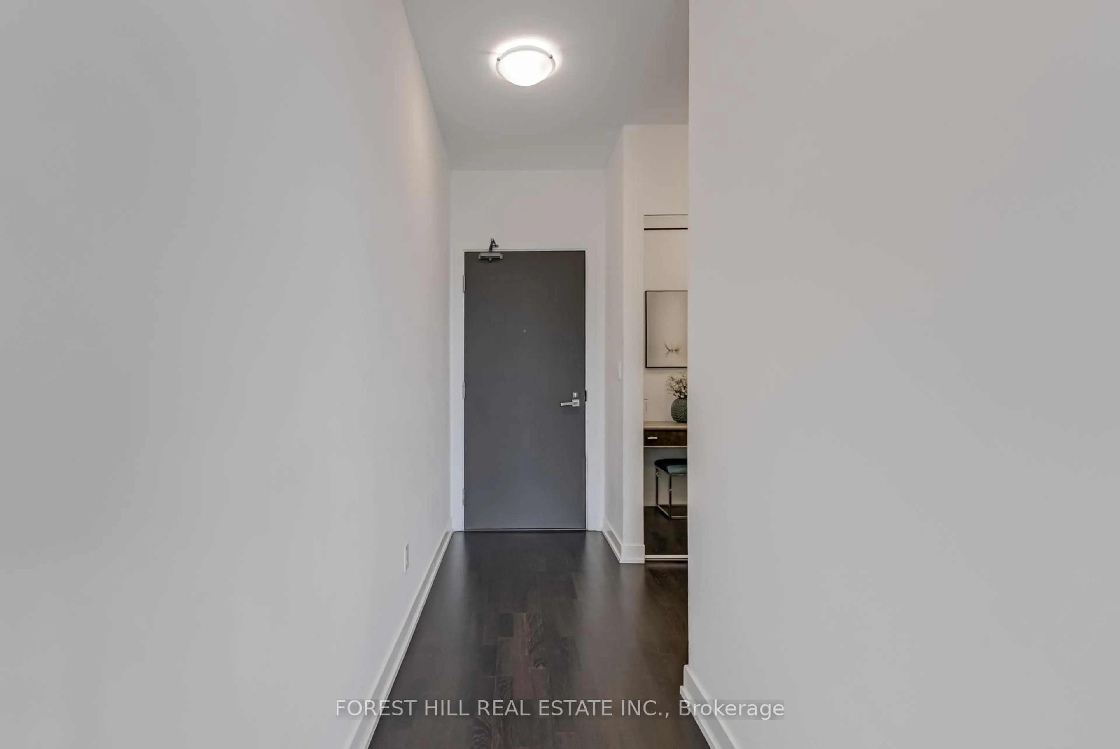 Indoor entryway for 501 St. Clair Ave #602, Toronto Ontario M5P 0A2