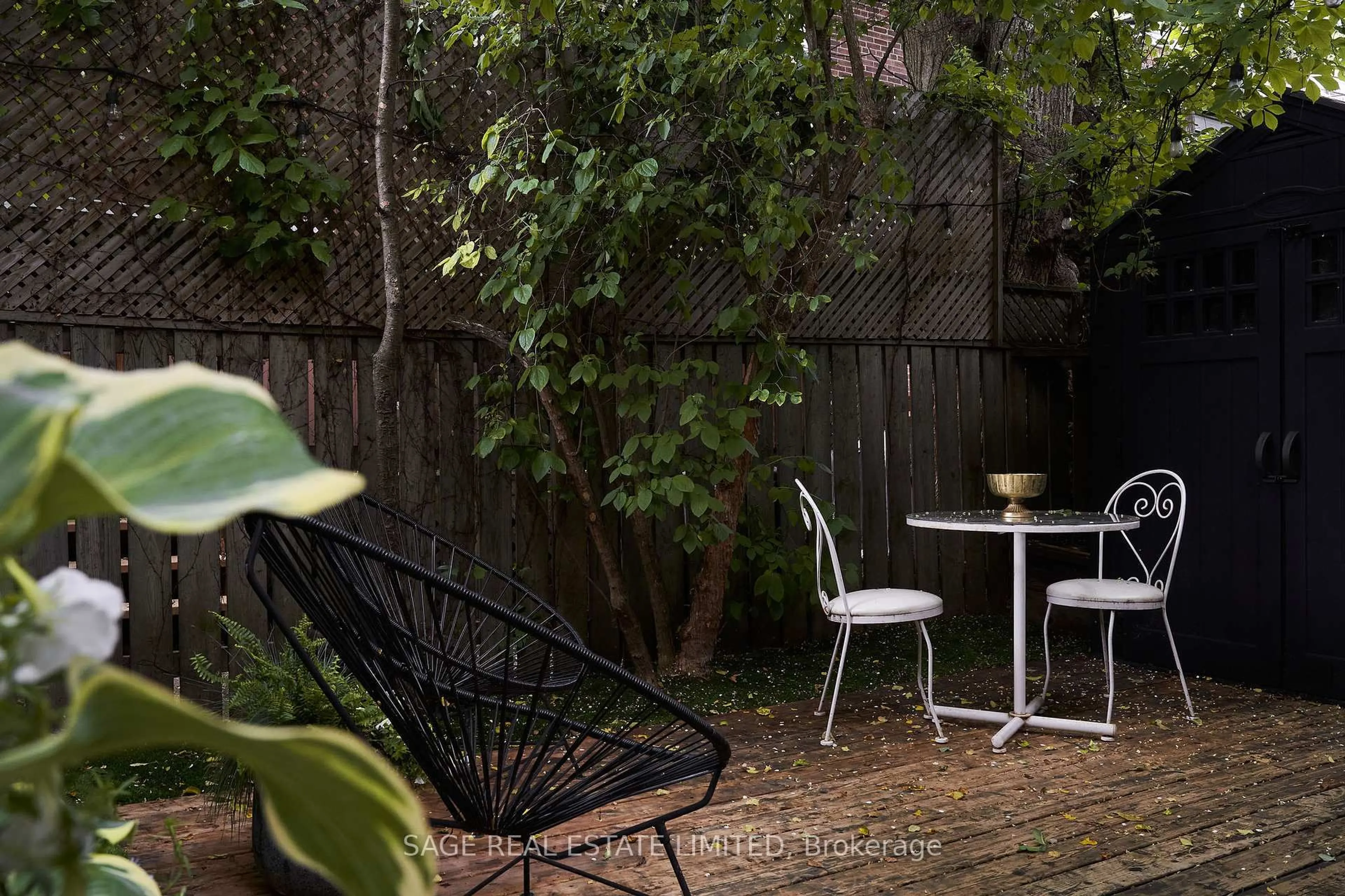 Patio, street for 115 Gore Vale Ave, Toronto Ontario M6J 2R5
