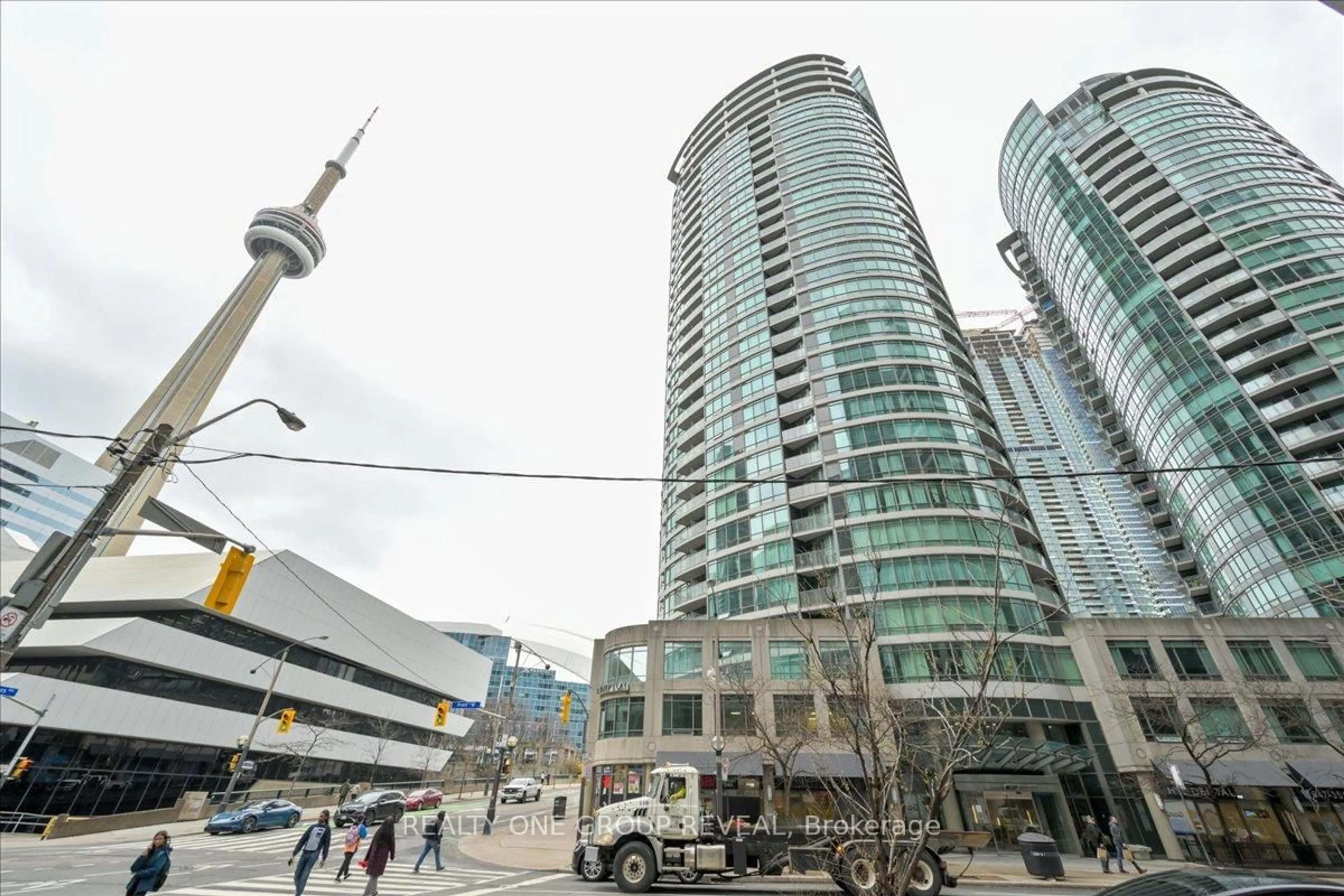 Patio, street for 373 Front St #1101, Toronto Ontario M5V 3R7