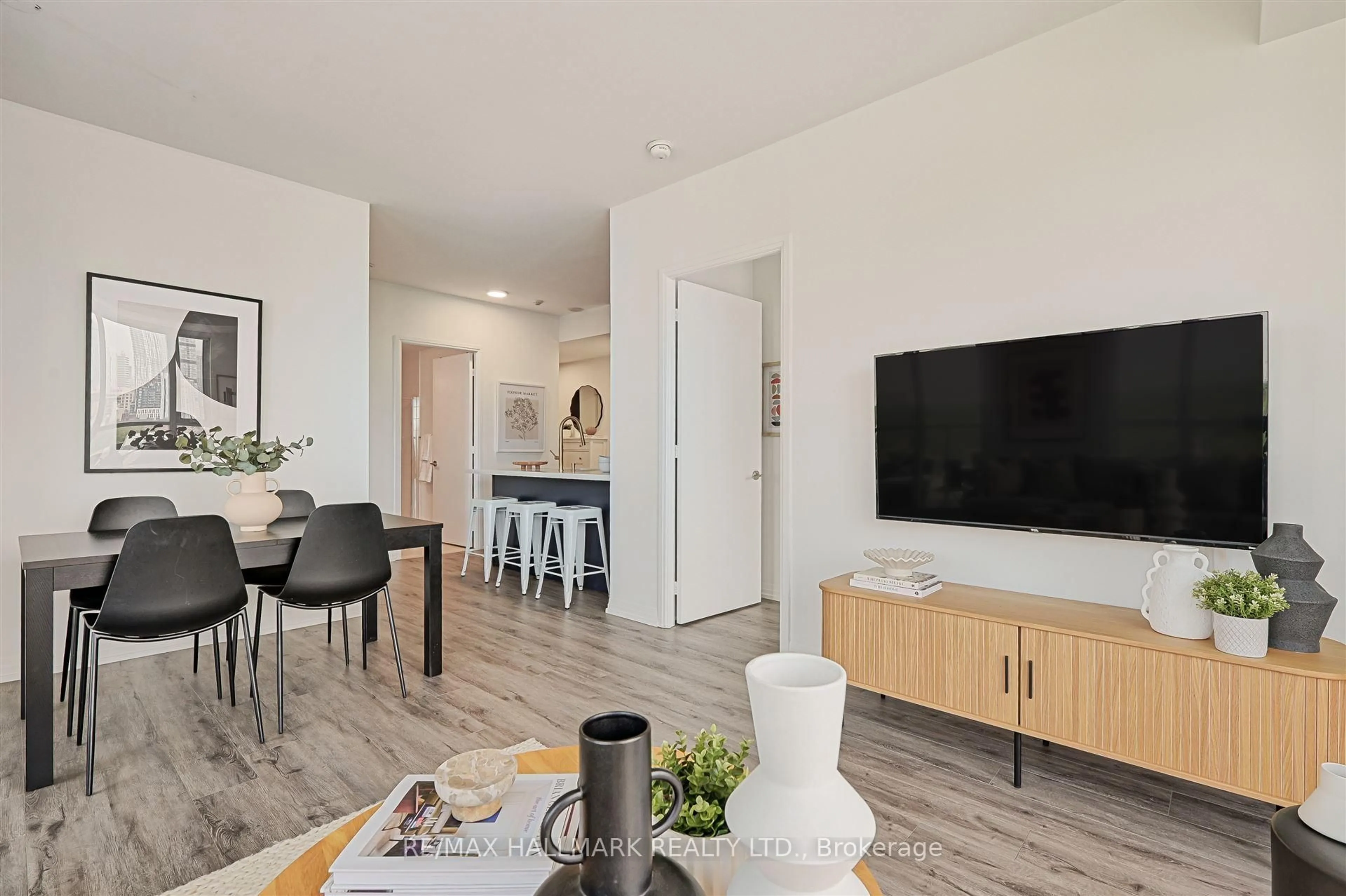 A pic of a room for 25 Cole St #1201, Toronto Ontario M5A 4M3