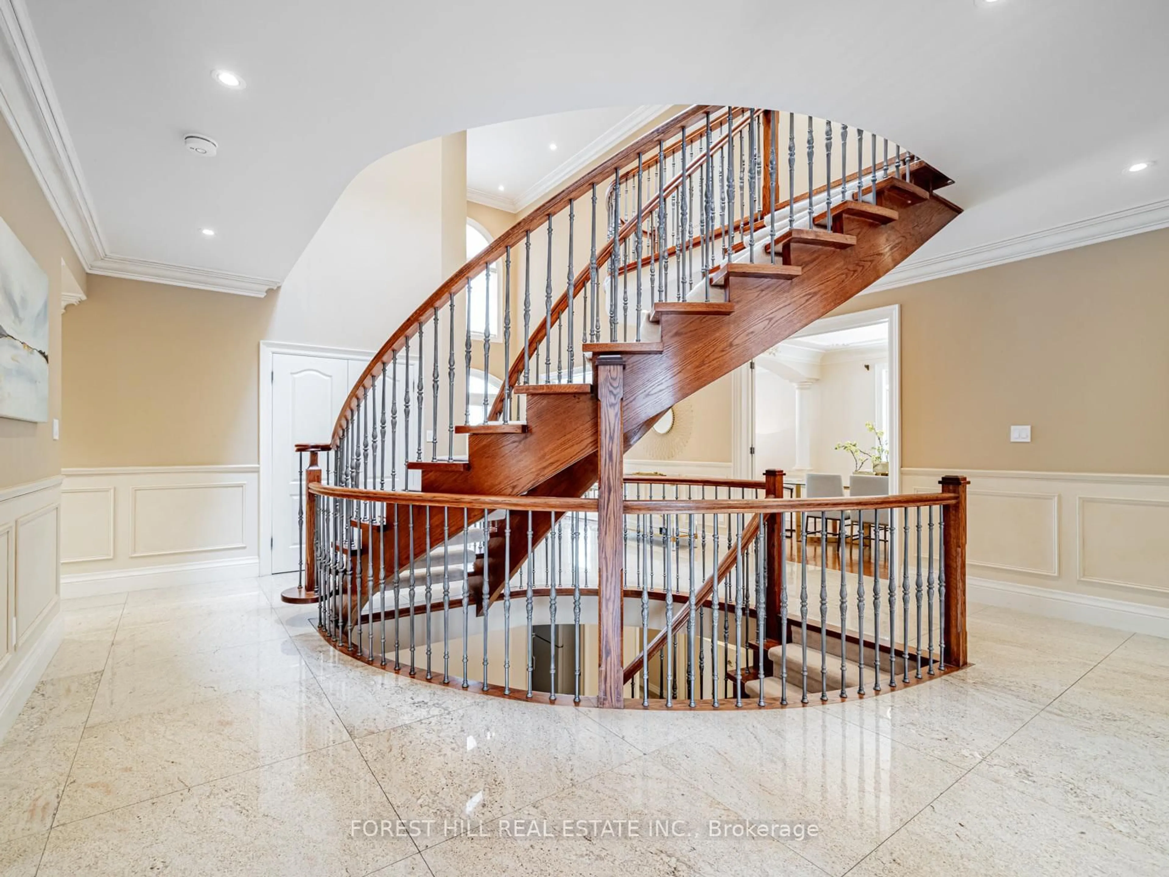 Stairs for 338 Byng Ave, Toronto Ontario M2N 4L5