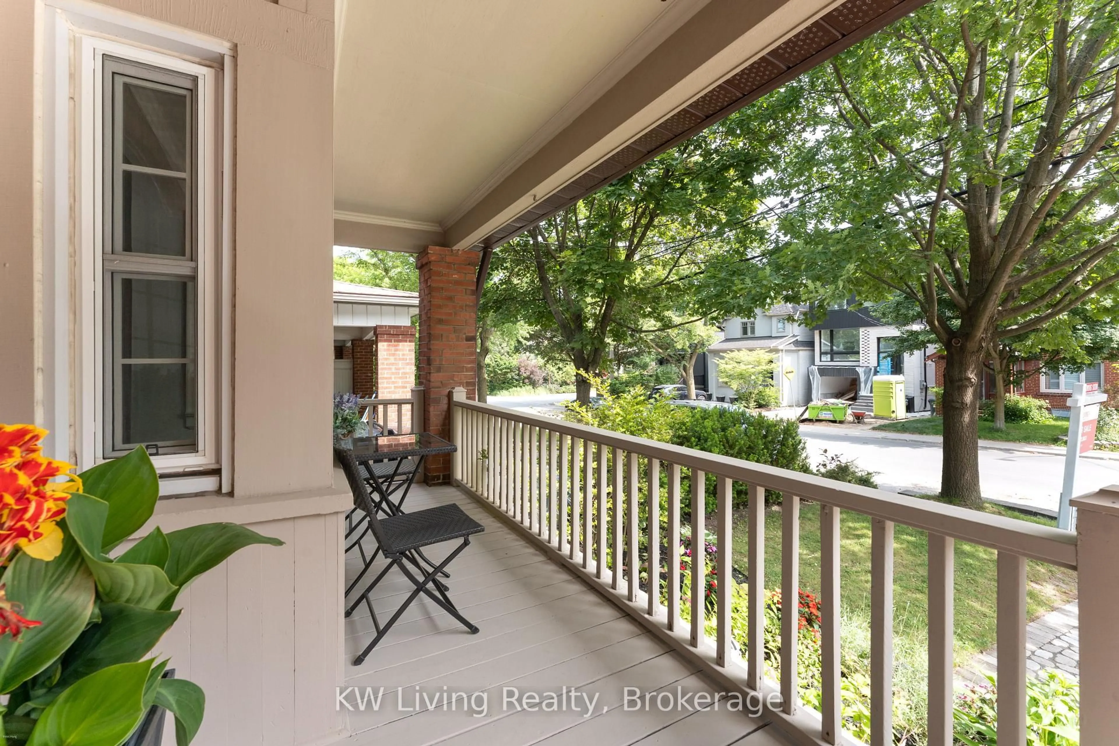 Patio, unknown for 358 Millwood Rd, Toronto Ontario M4S 1K1