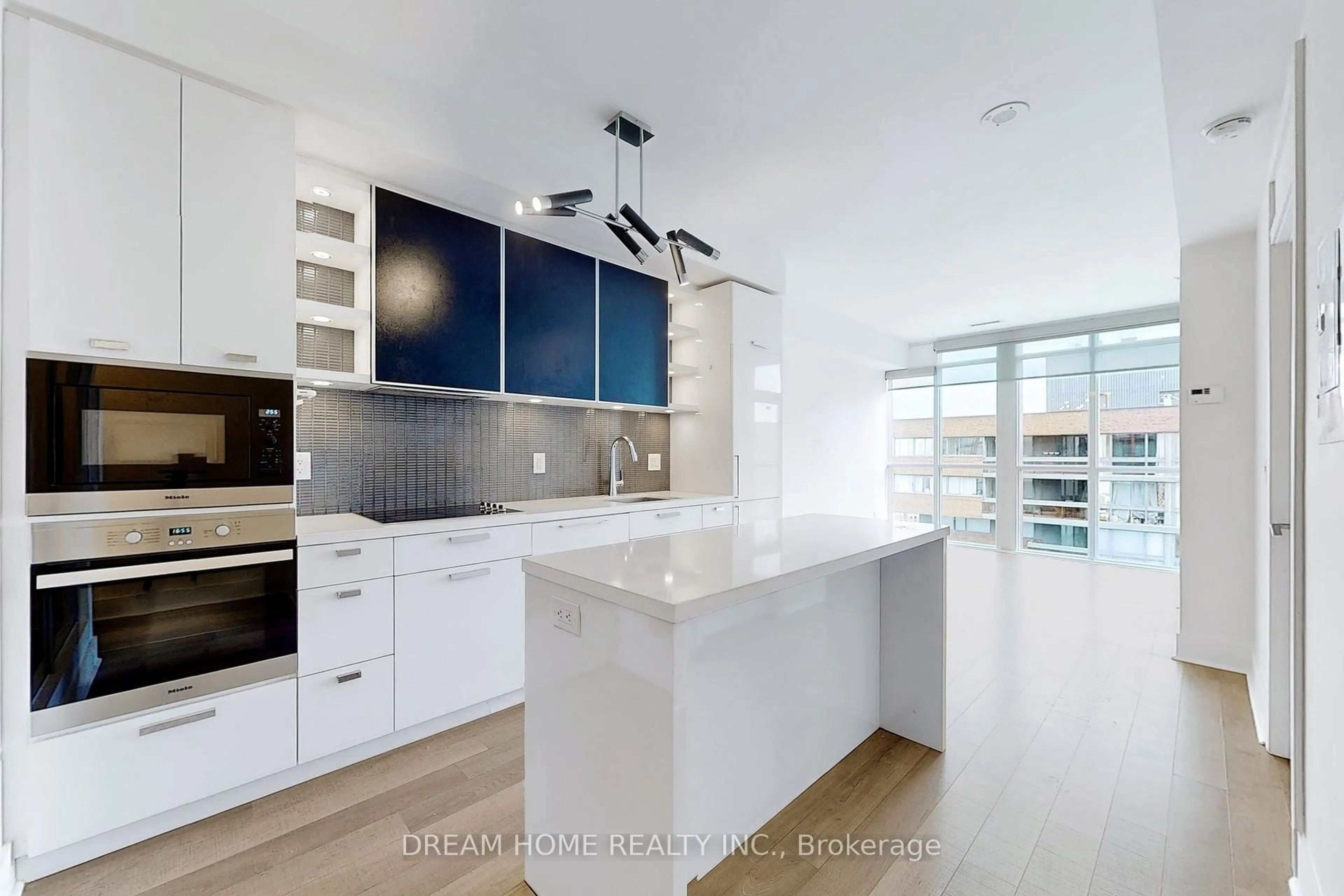 Contemporary kitchen, ceramic/tile floor for 32 Davenport Rd #1306, Toronto Ontario M5R 0B5