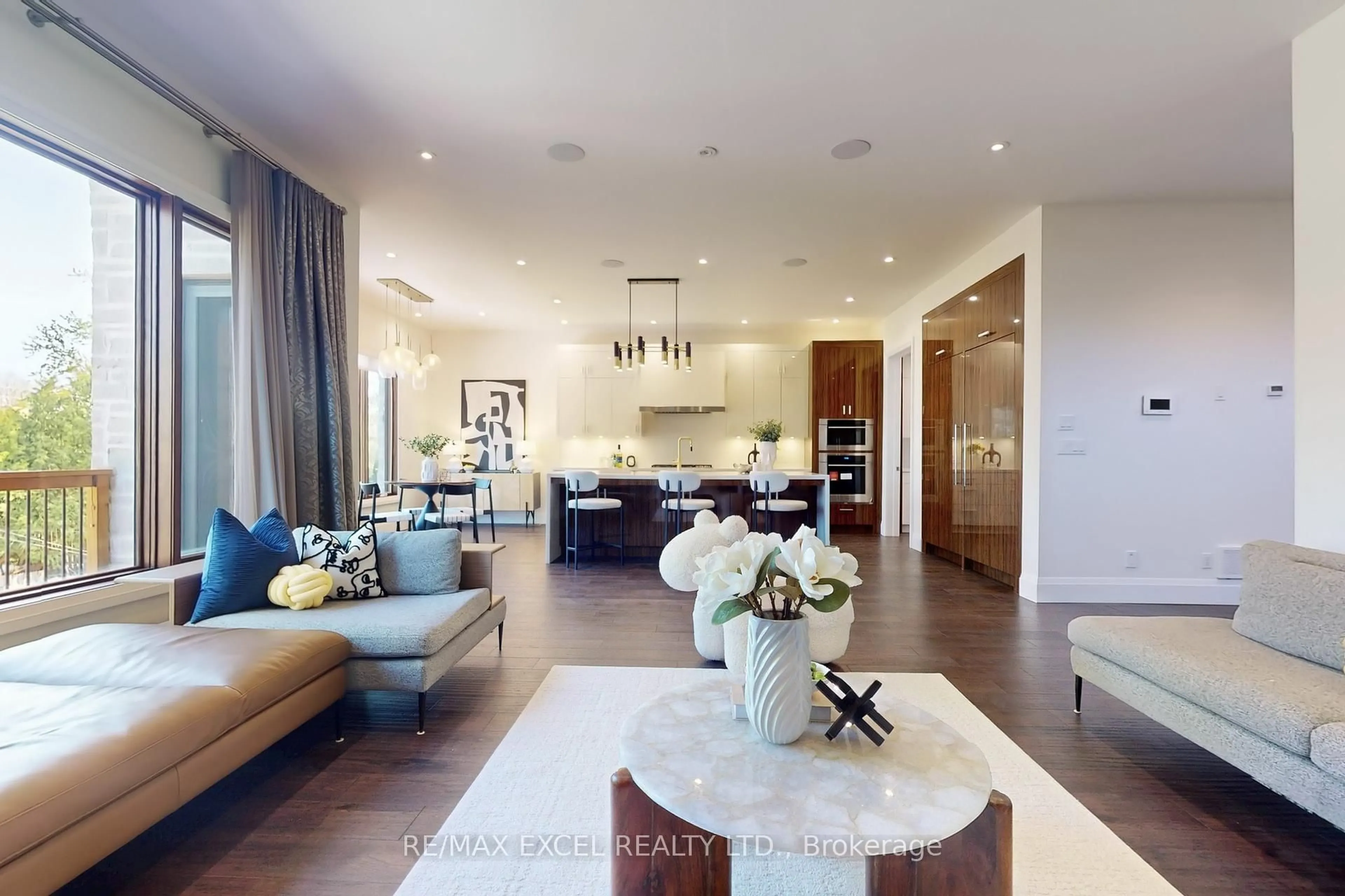 Living room with furniture, unknown for 216 Olive Ave, Toronto Ontario M2N 4P6