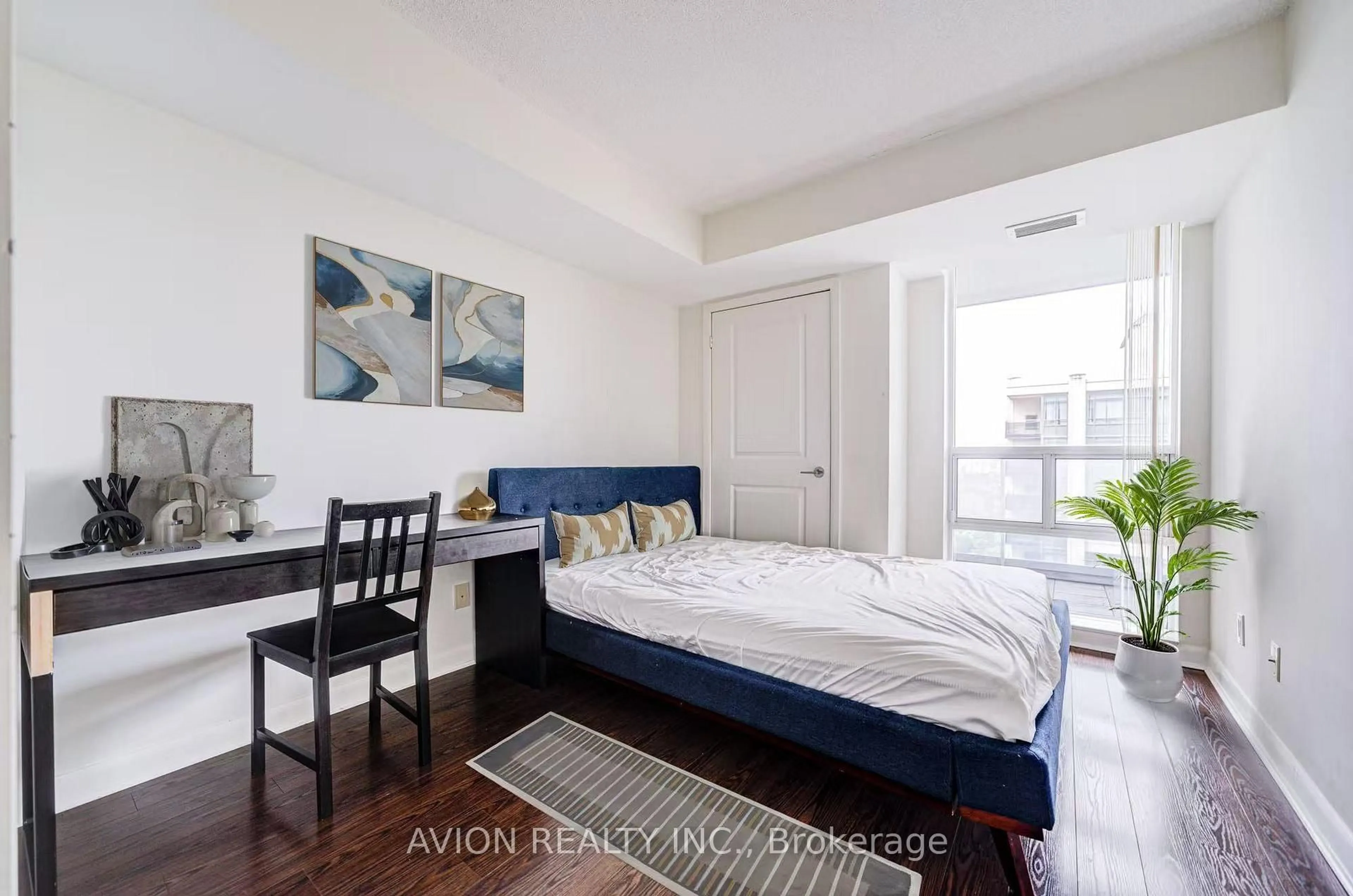 Bedroom with bed, wood/laminate floor for 4978 Yonge St #3106, Toronto Ontario M2N 7G8
