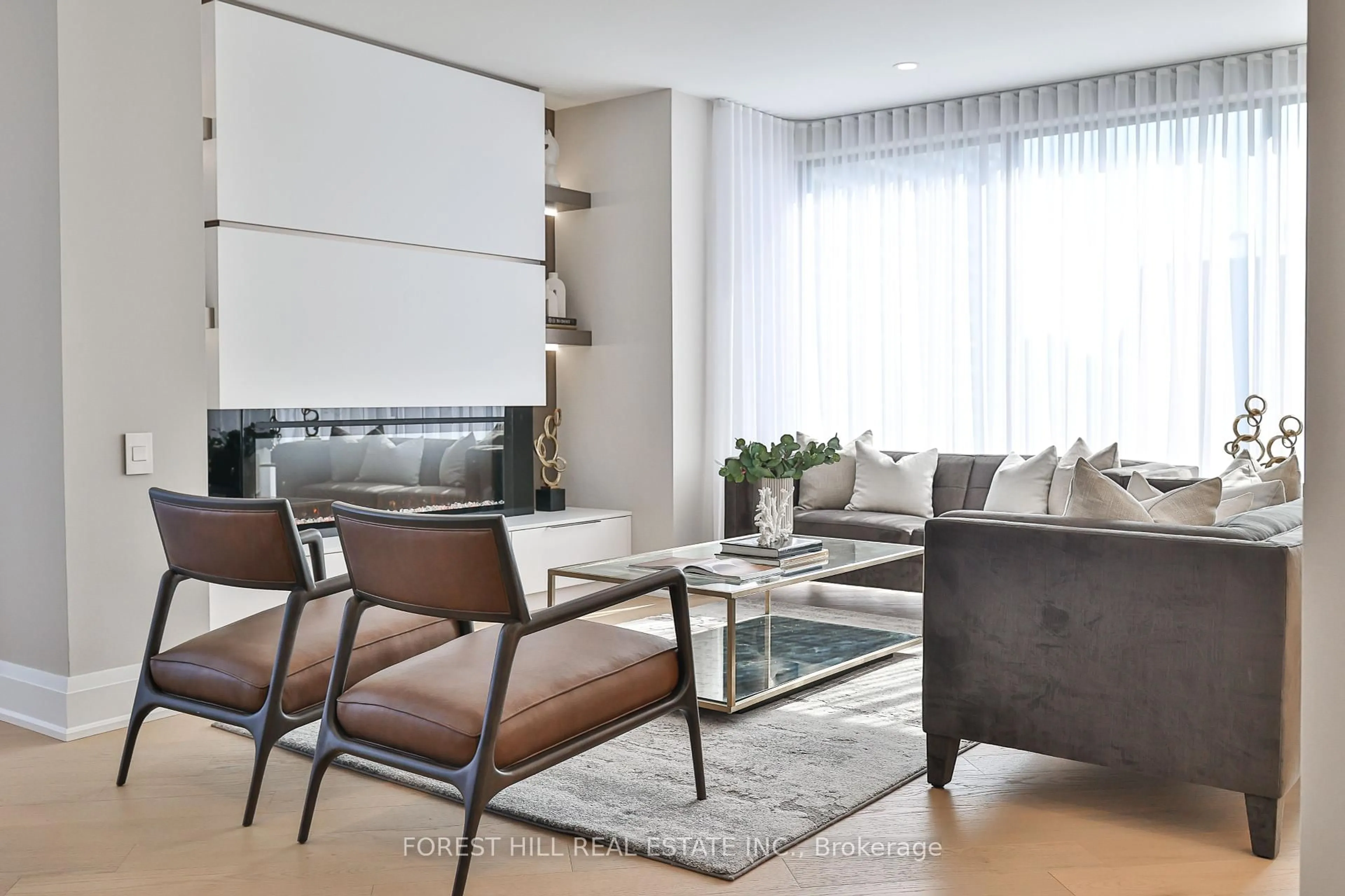 Living room with furniture, unknown for 342 Spadina Rd #301, Toronto Ontario M5P 2V4