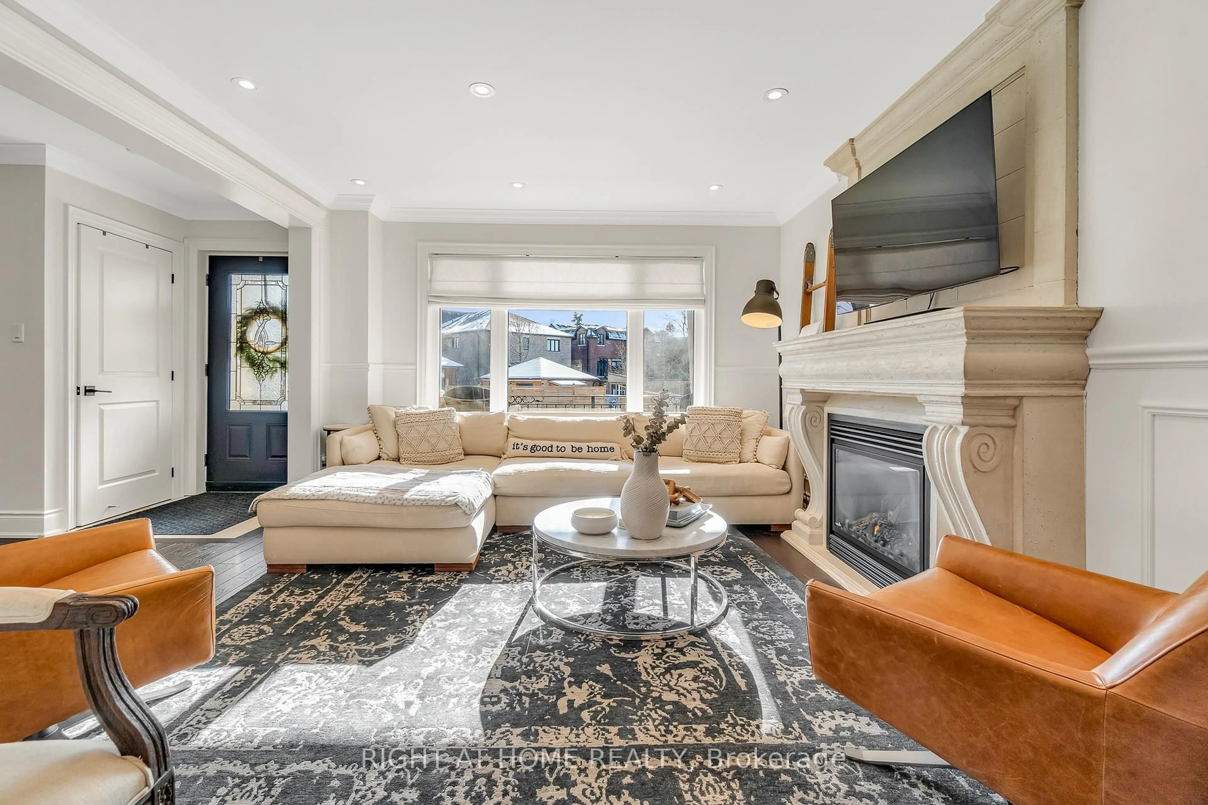 Living room with furniture, ceramic/tile floor for 92 Ridgevale Dr, Toronto Ontario M6A 1L3