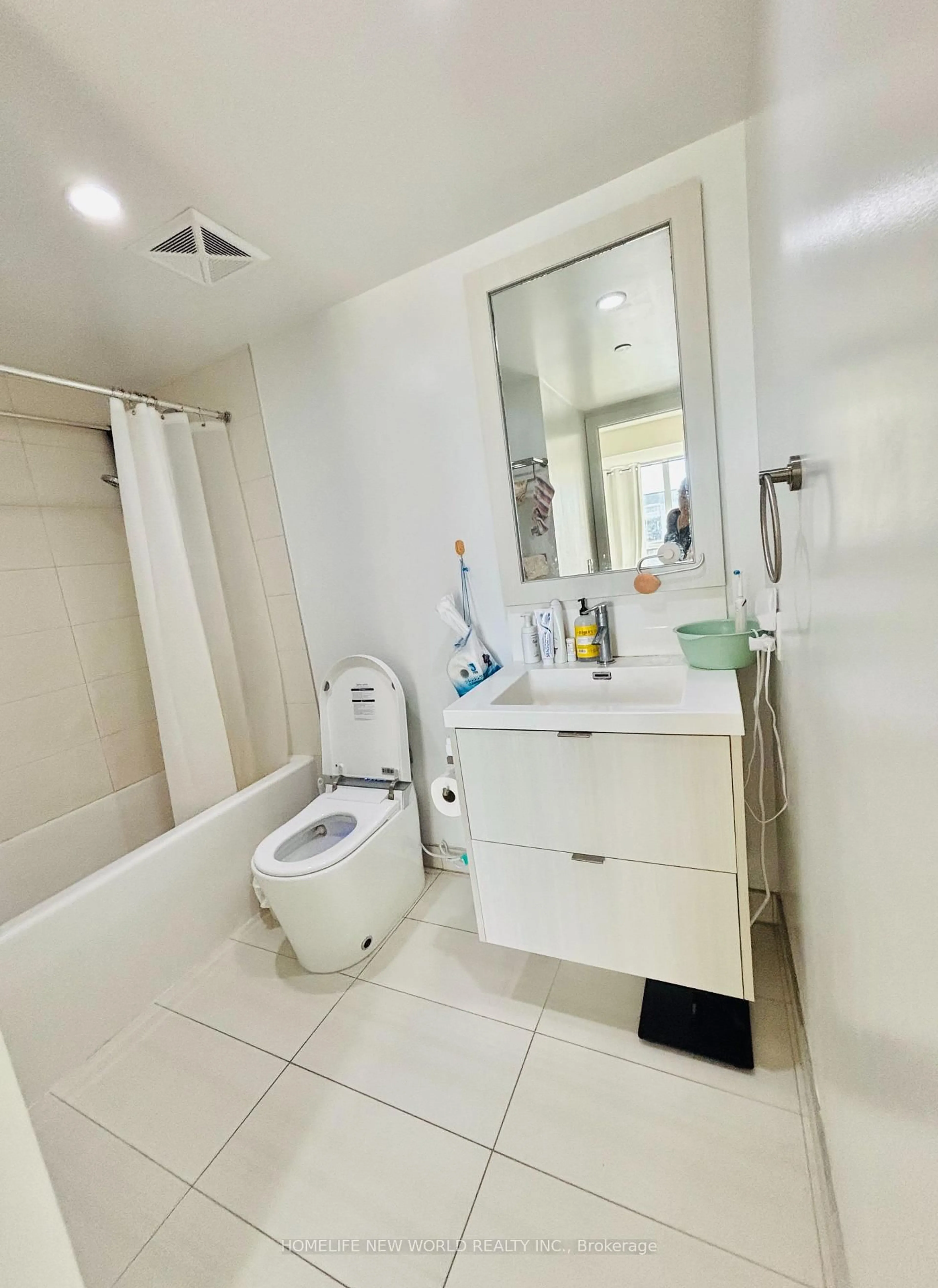 Standard bathroom, floor is not visible for 38 Cameron St #423, Toronto Ontario M5T 0C3