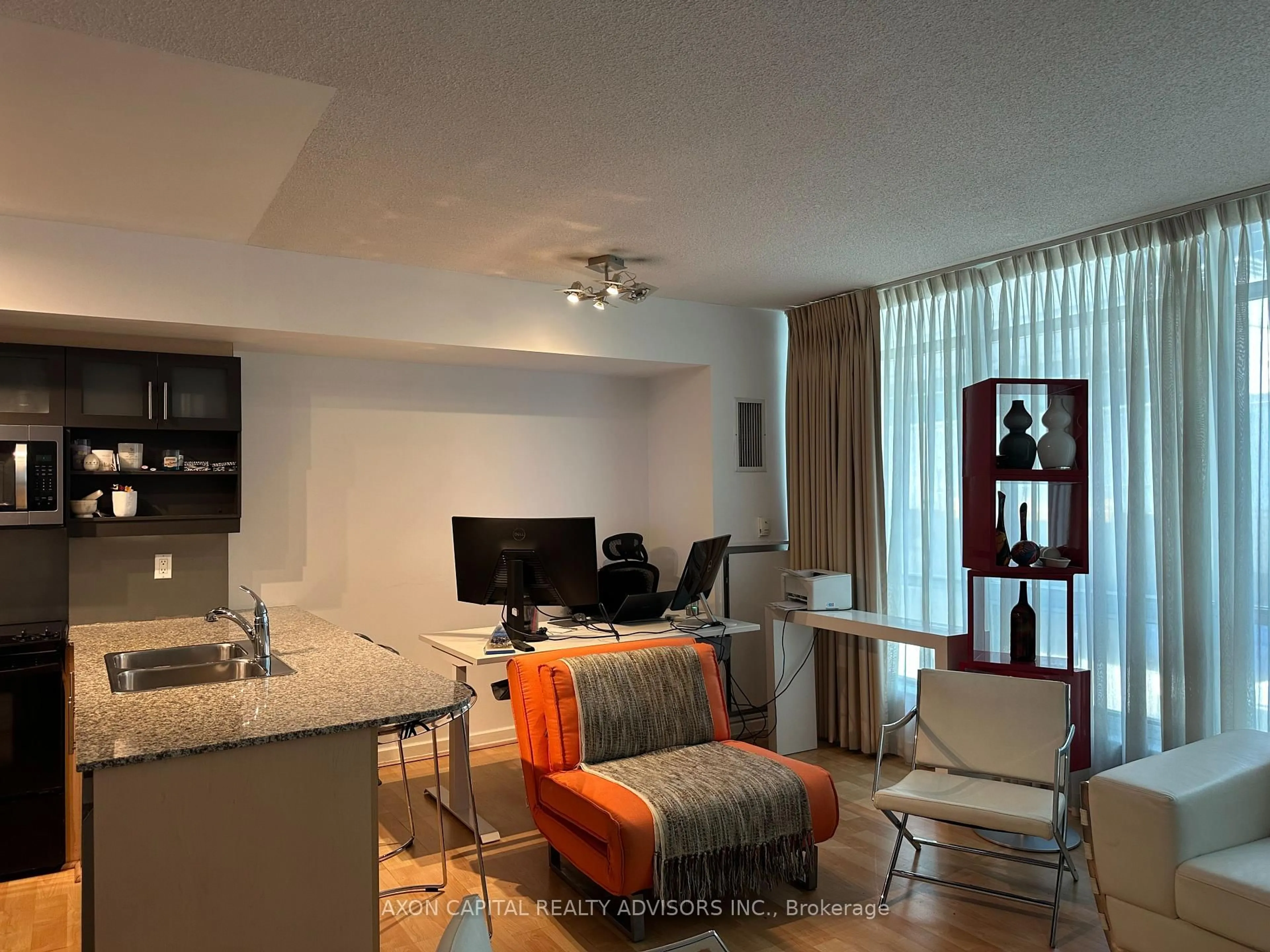 Living room with furniture, unknown for 350 Wellington St #M32, Toronto Ontario M5V 3W9