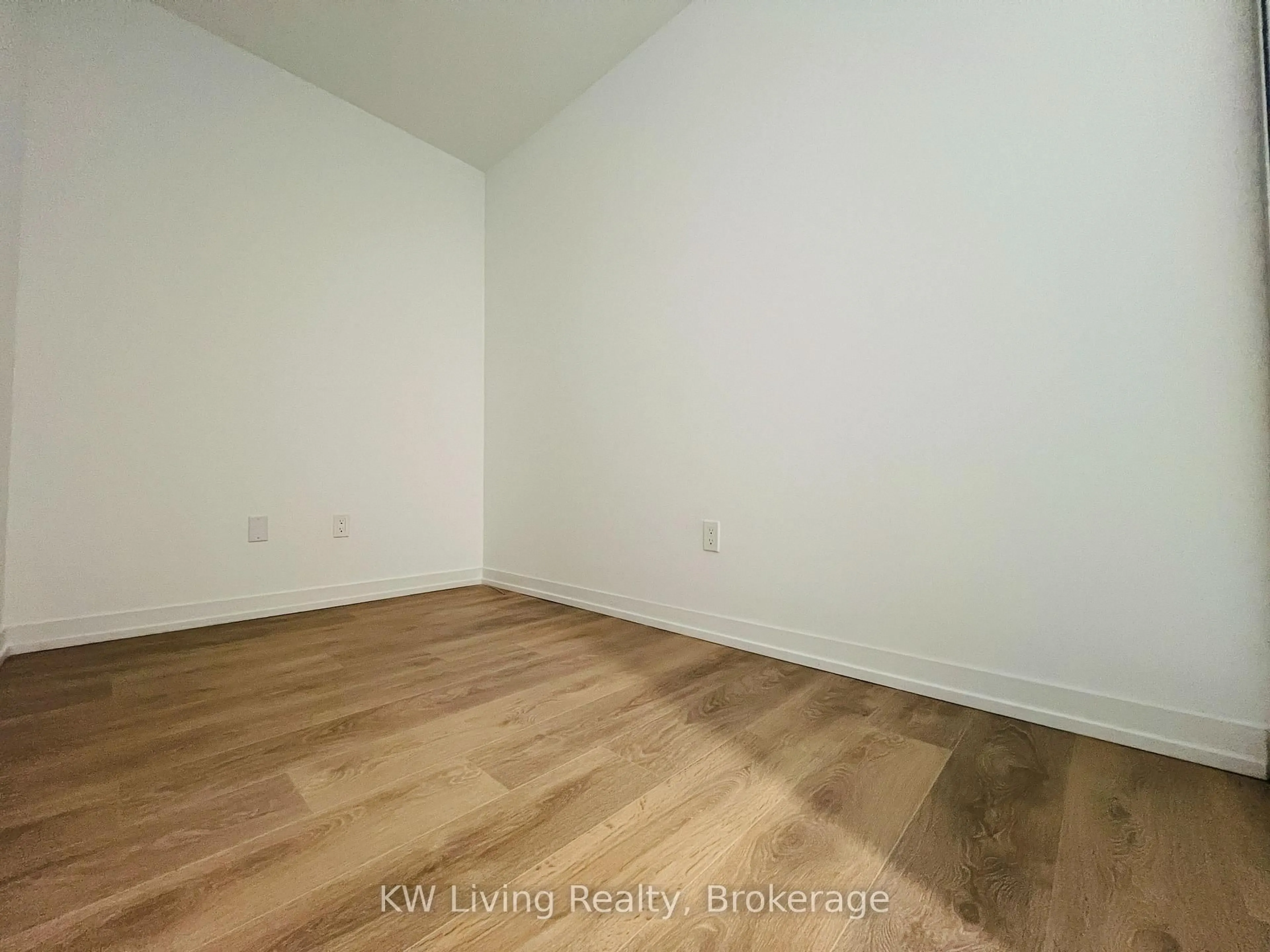 A pic of a room for 82 Dalhousie St #1008, Toronto Ontario M5B 0C5