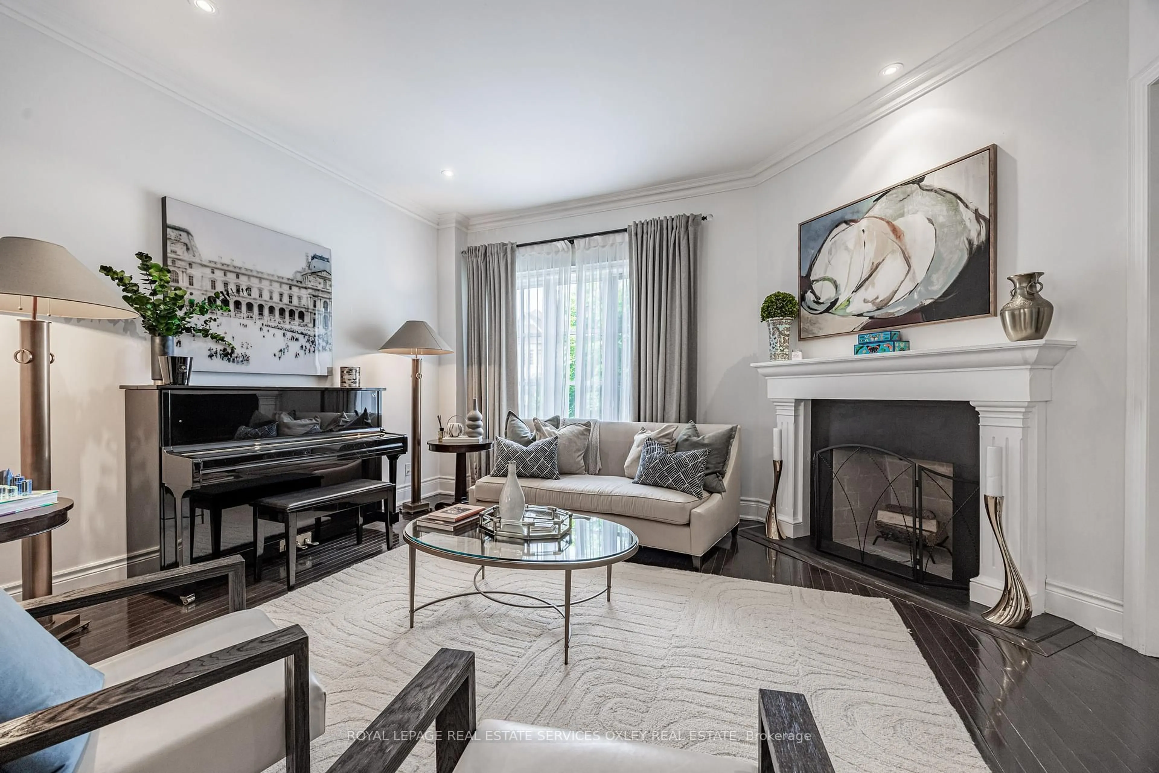 Living room with furniture, unknown for 11 True Davidson Dr, Toronto Ontario M4W 3X2
