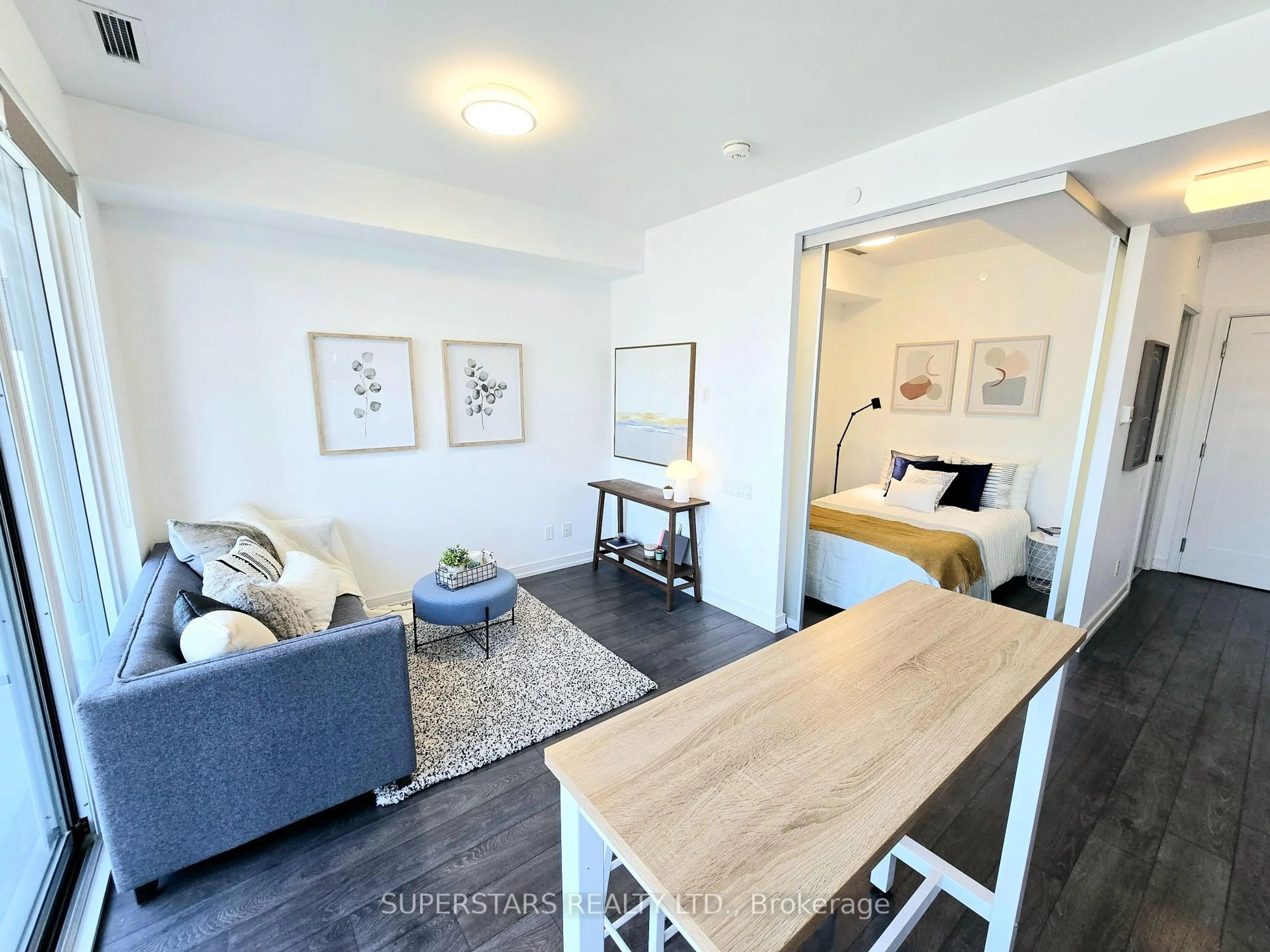 A pic of a room for 28 Wellesley St #2908, Toronto Ontario M4Y 0C4