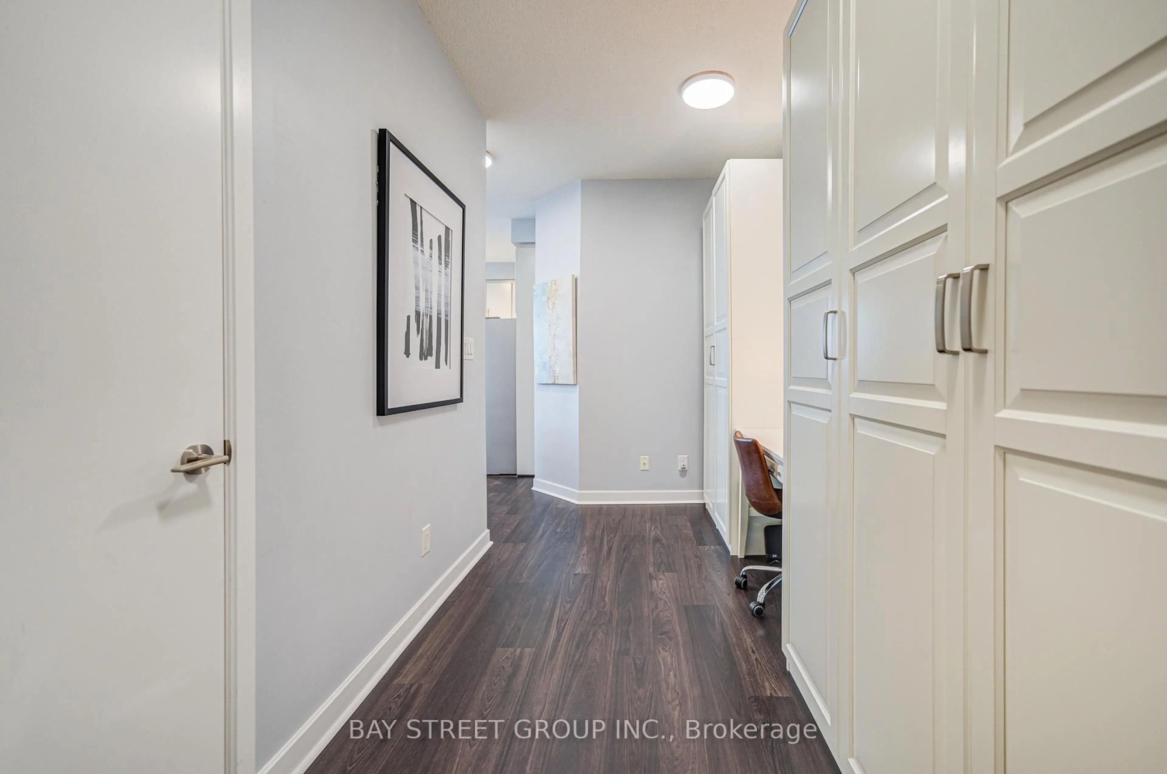 Indoor entryway for 33 Bay St #4203, Toronto Ontario M5J 2Z3