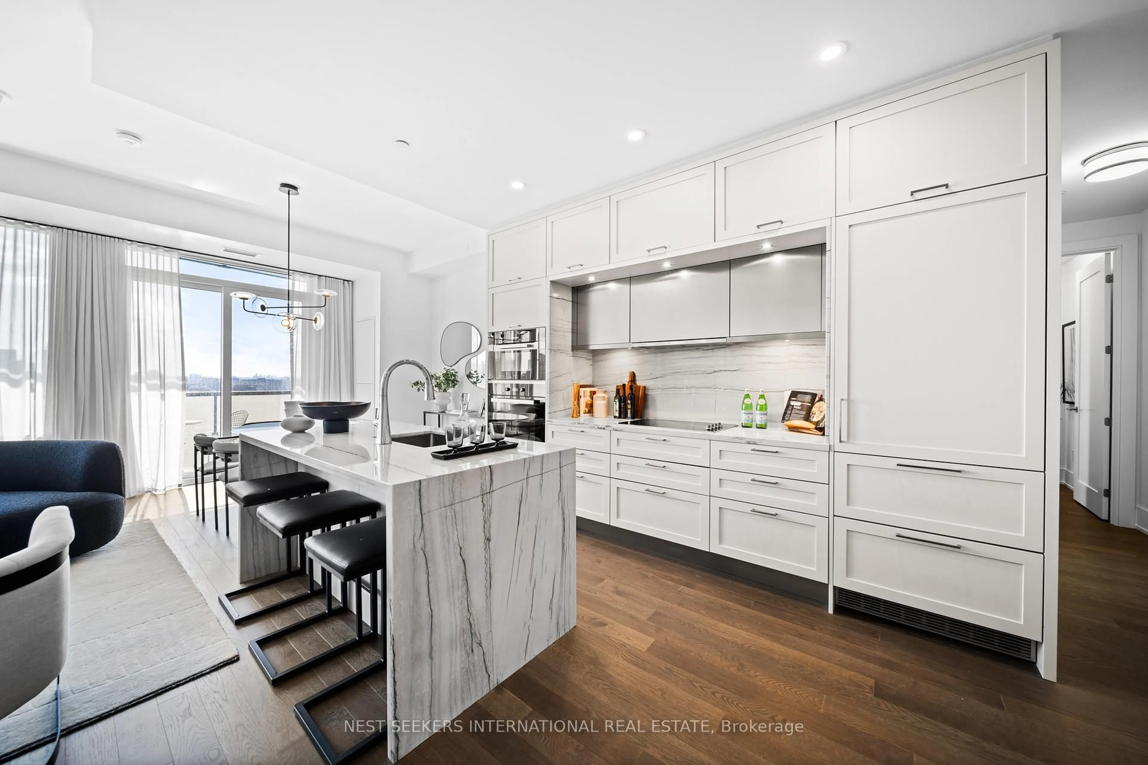 Contemporary kitchen, unknown for 480 Front St #PH2, Toronto Ontario M5V 0V5
