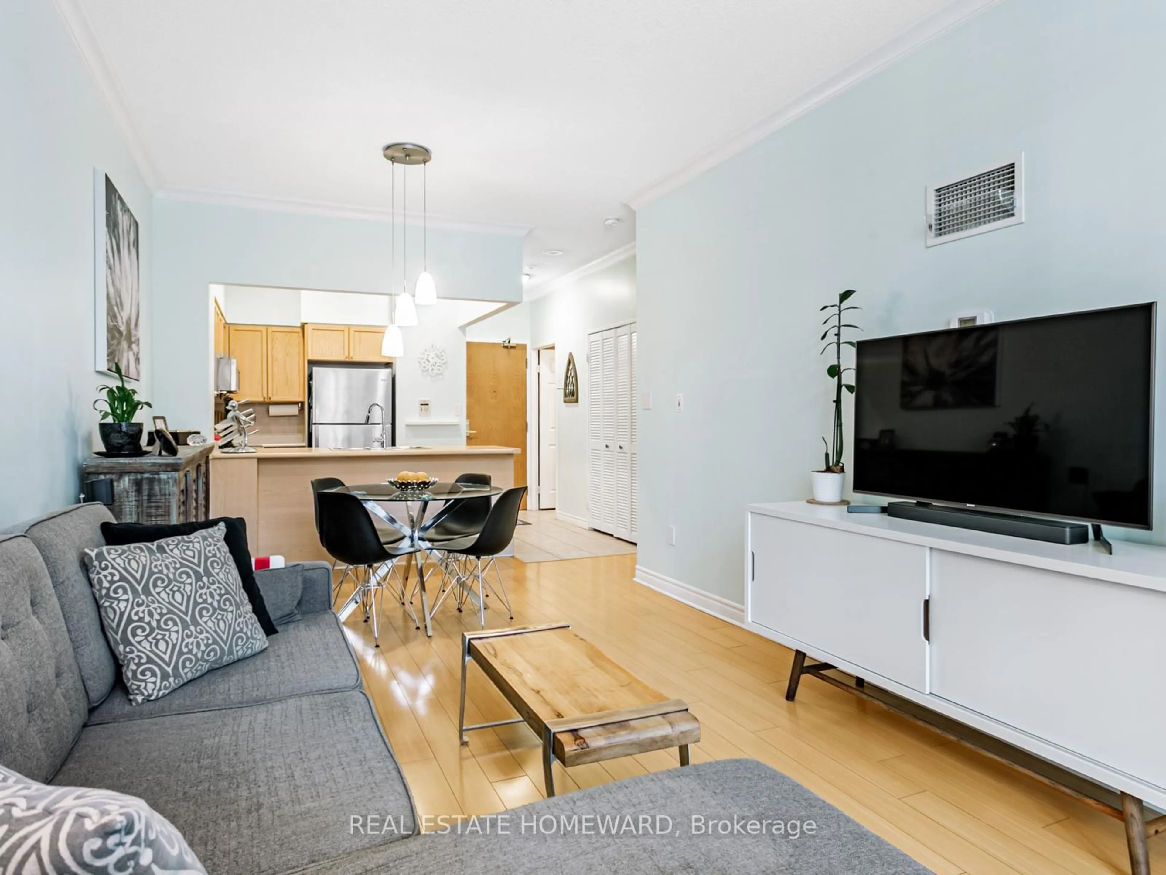 Living room with furniture, unknown for 195 Merton St #108, Toronto Ontario M4S 3H6