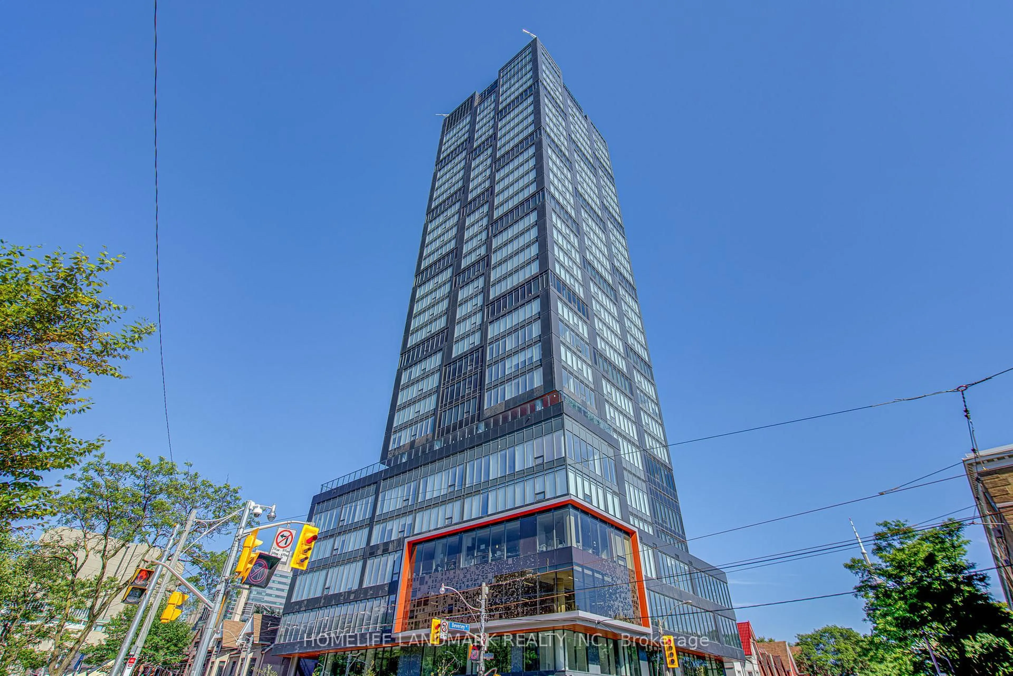 Indoor foyer for 203 College St #1204, Toronto Ontario M5T 0C8