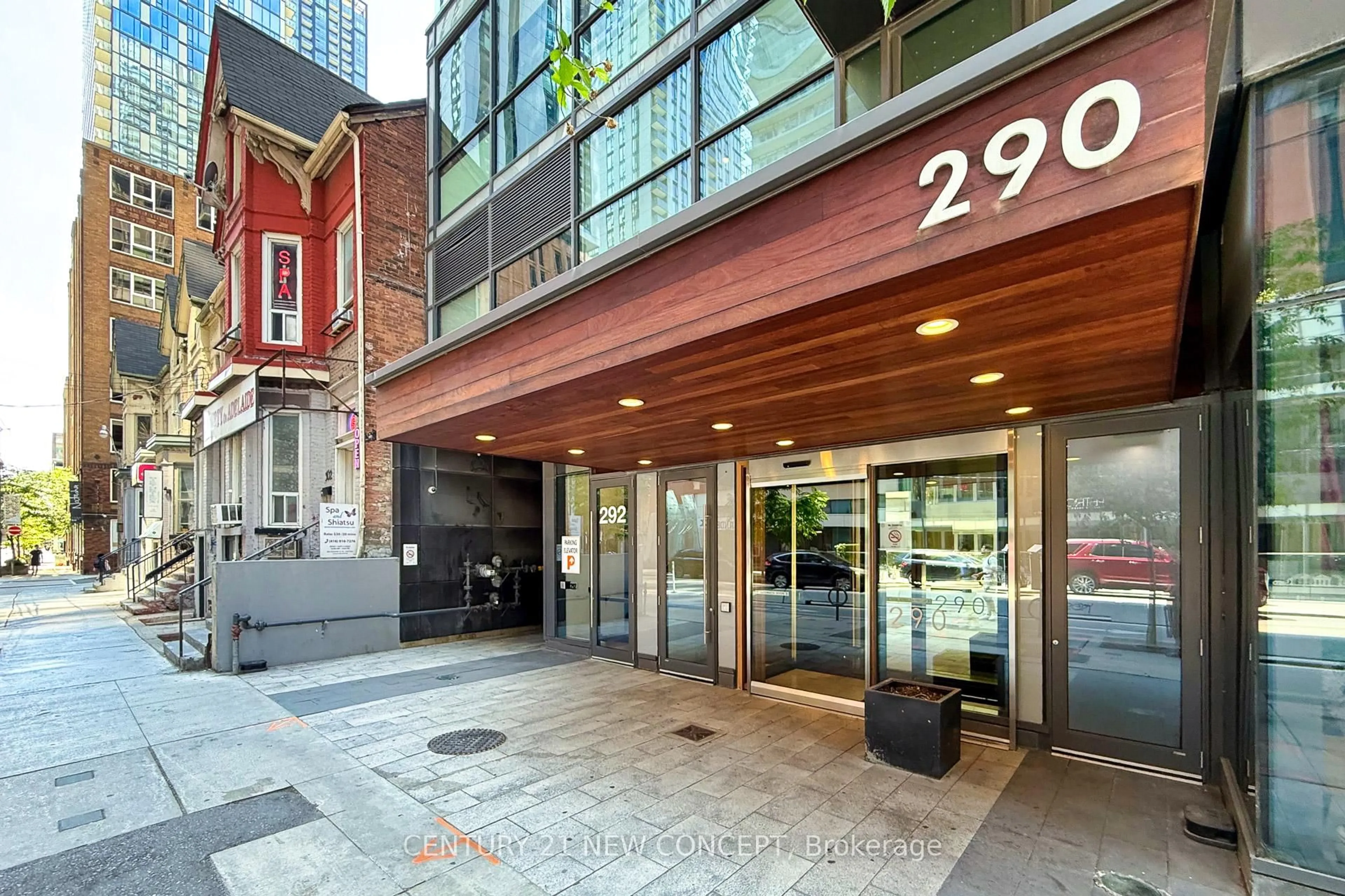 Indoor foyer for 290 Adelaide St #2612, Toronto Ontario M5V 0P3