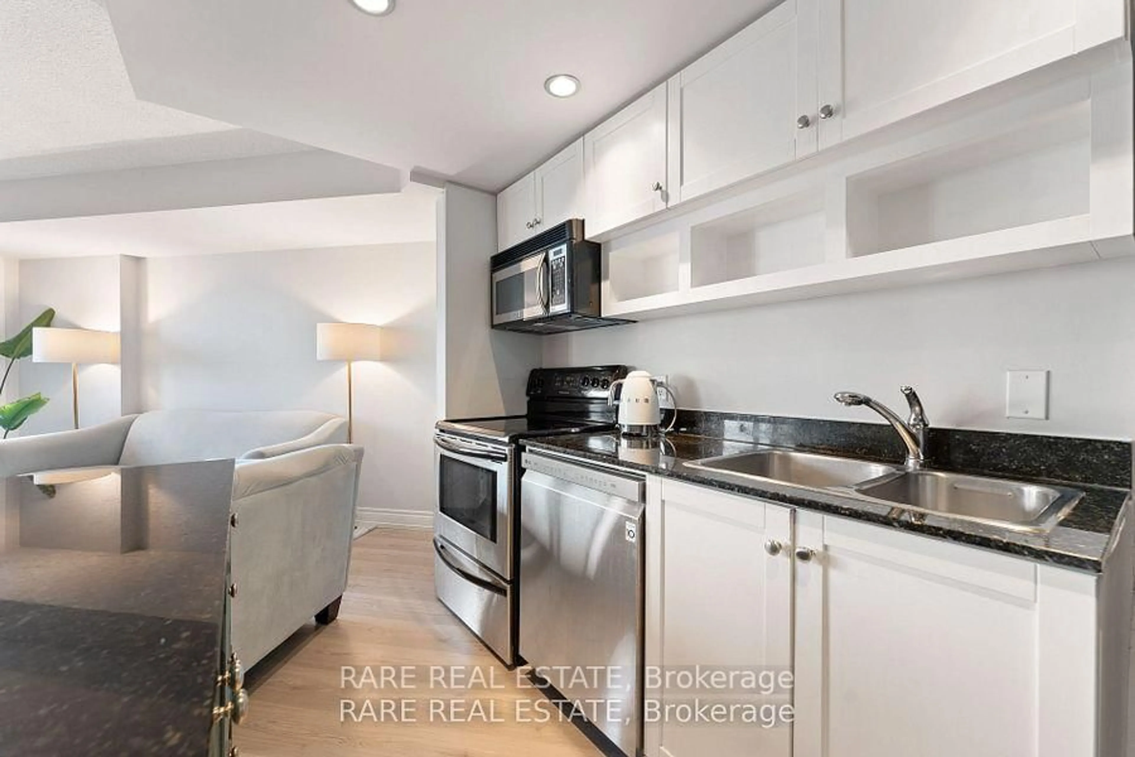Standard kitchen, unknown for 8 York St #911, Toronto Ontario M5J 2Y2