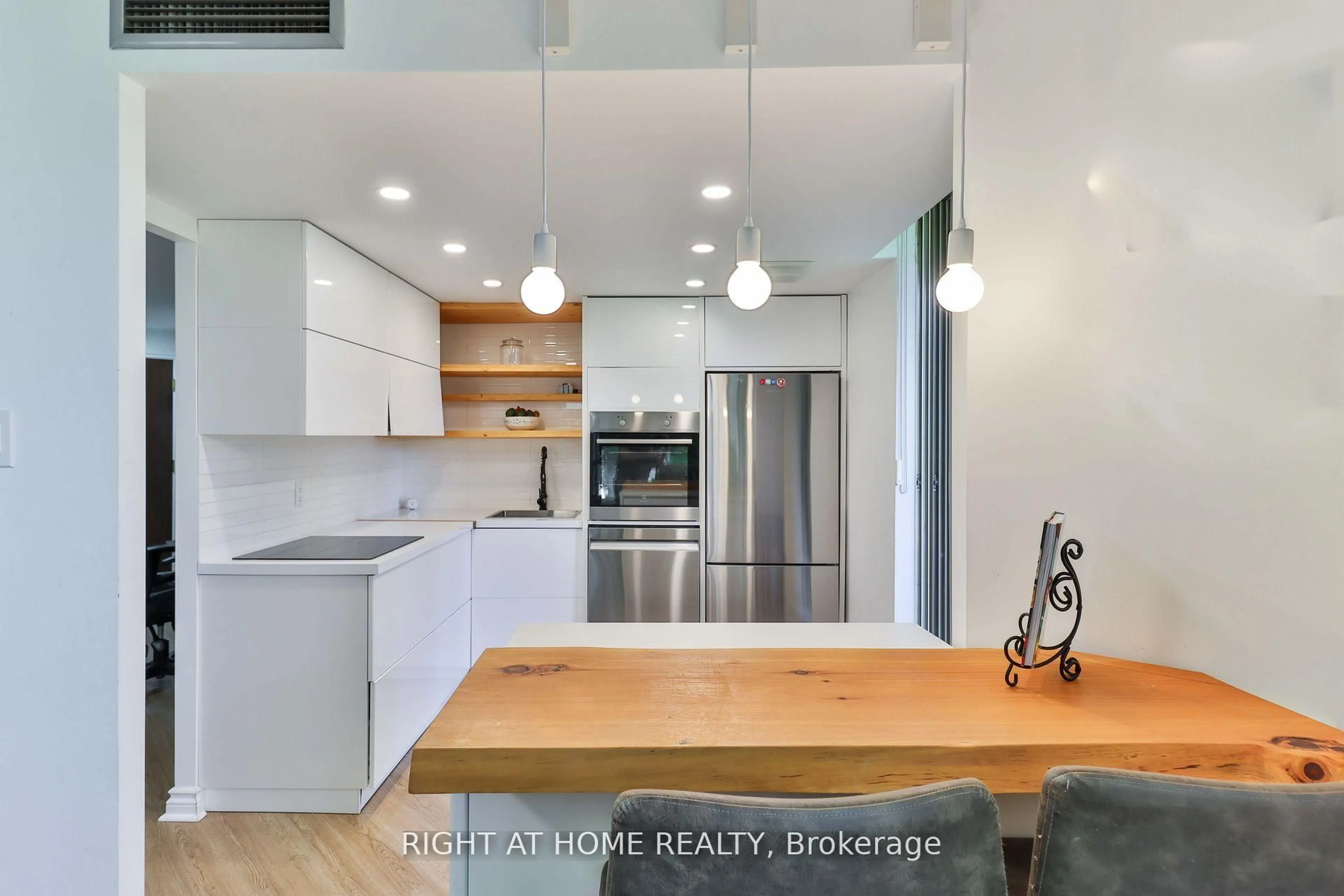 Open concept kitchen, unknown for 1210 Don Mills Rd #206, Toronto Ontario M3B 3N9