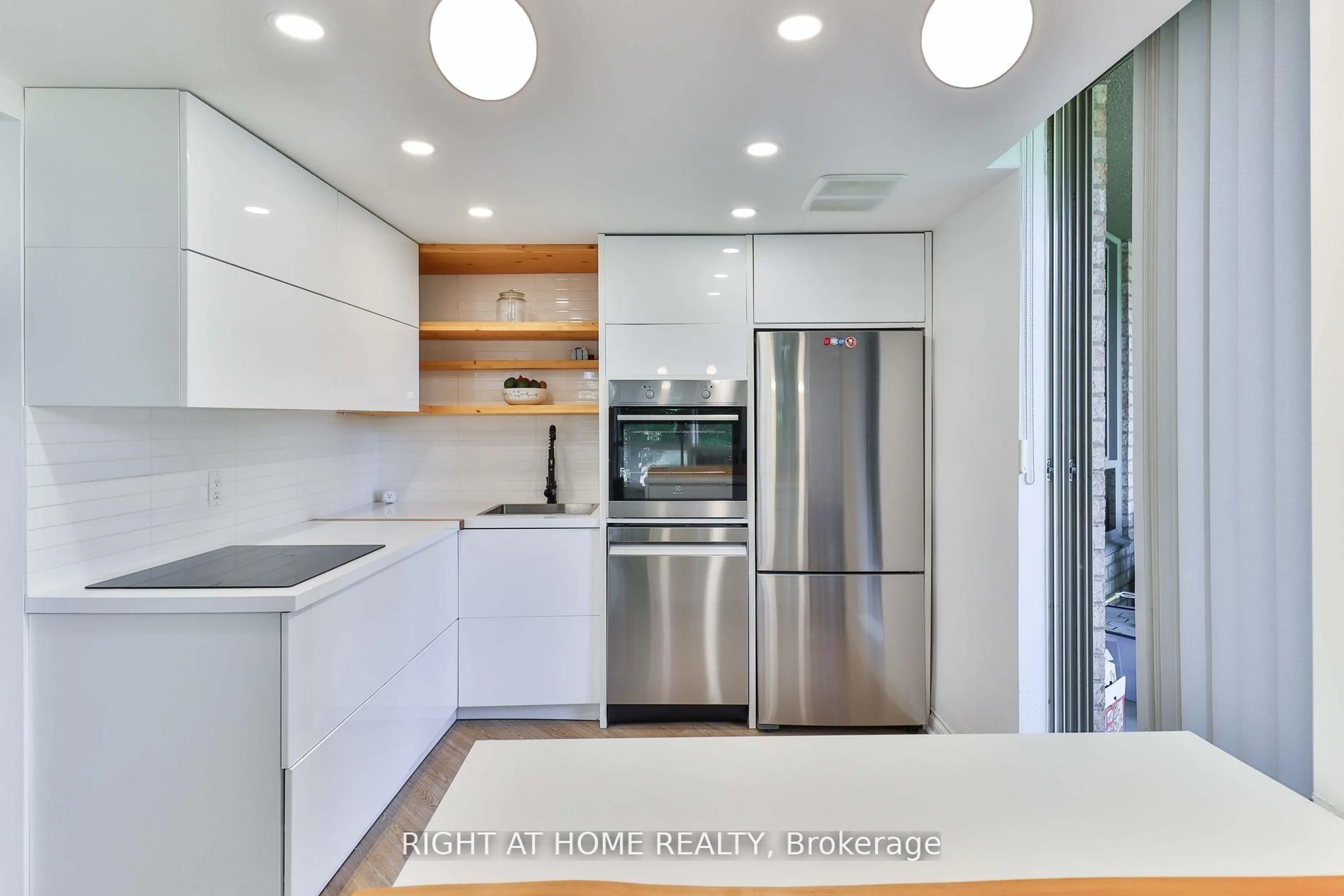 Contemporary kitchen, unknown for 1210 Don Mills Rd #206, Toronto Ontario M3B 3N9