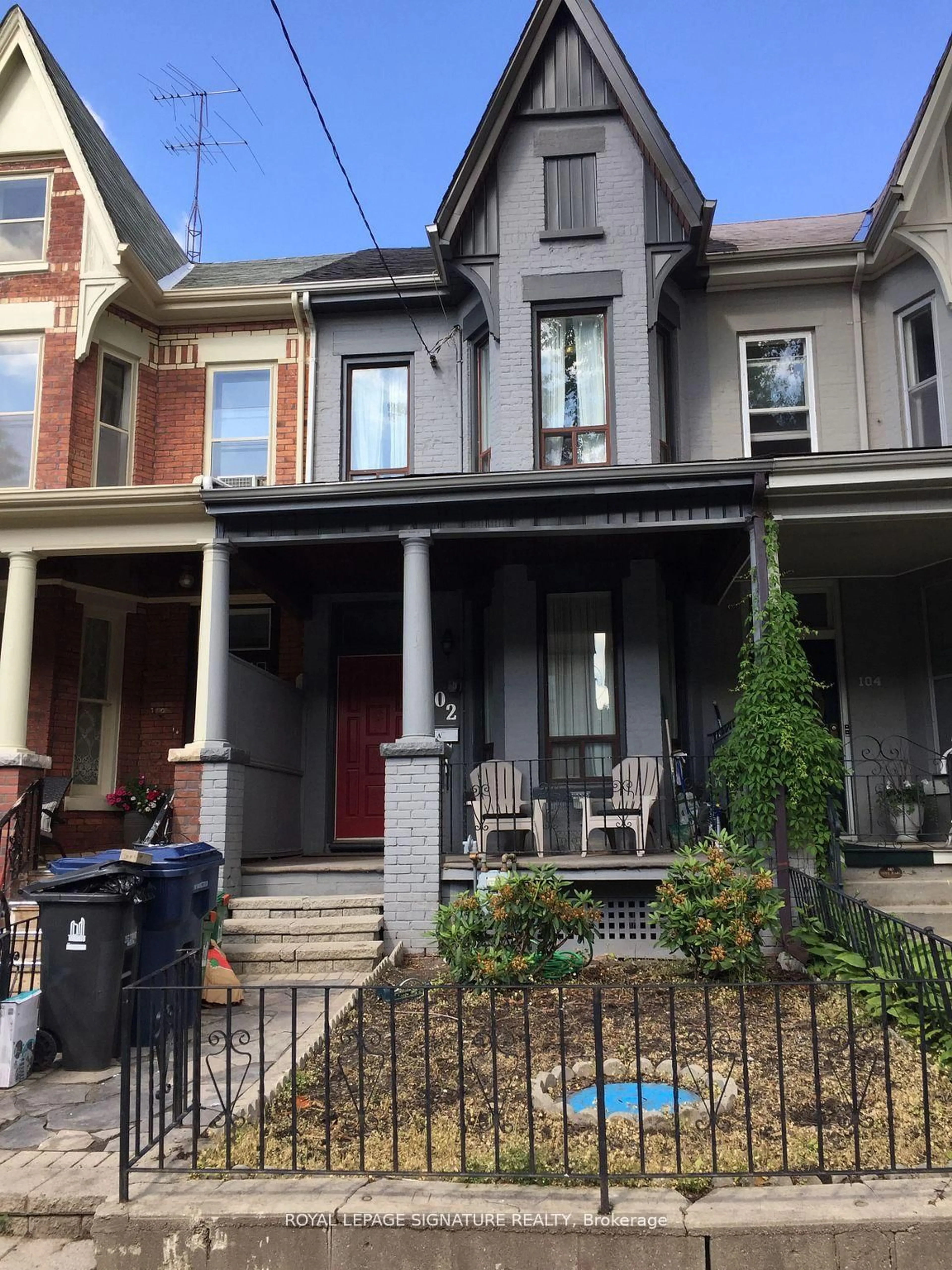Home with brick exterior material, street for 102 Montrose Ave, Toronto Ontario M6J 2T7