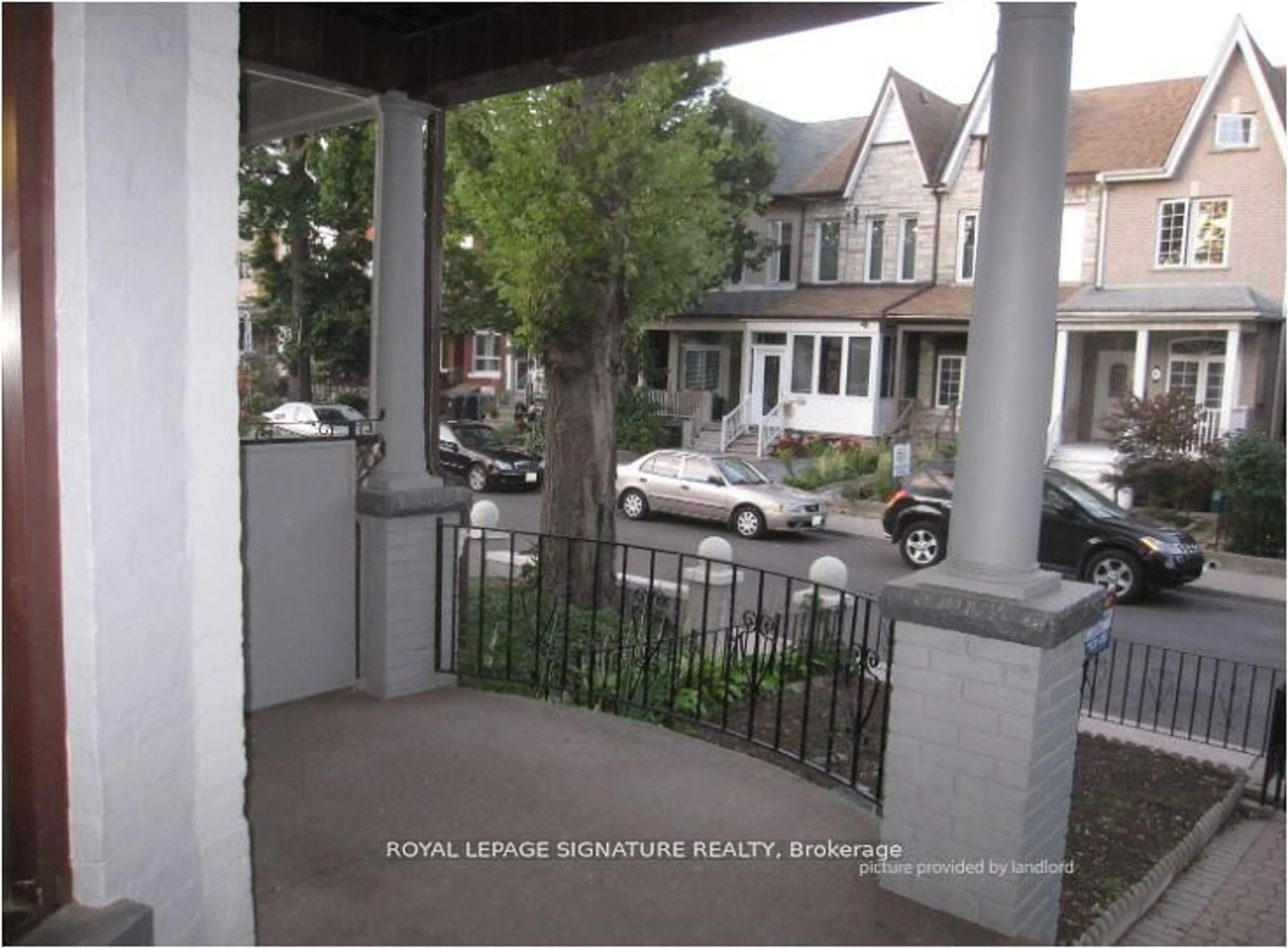 Unknown for 102 Montrose Ave, Toronto Ontario M6J 2T7