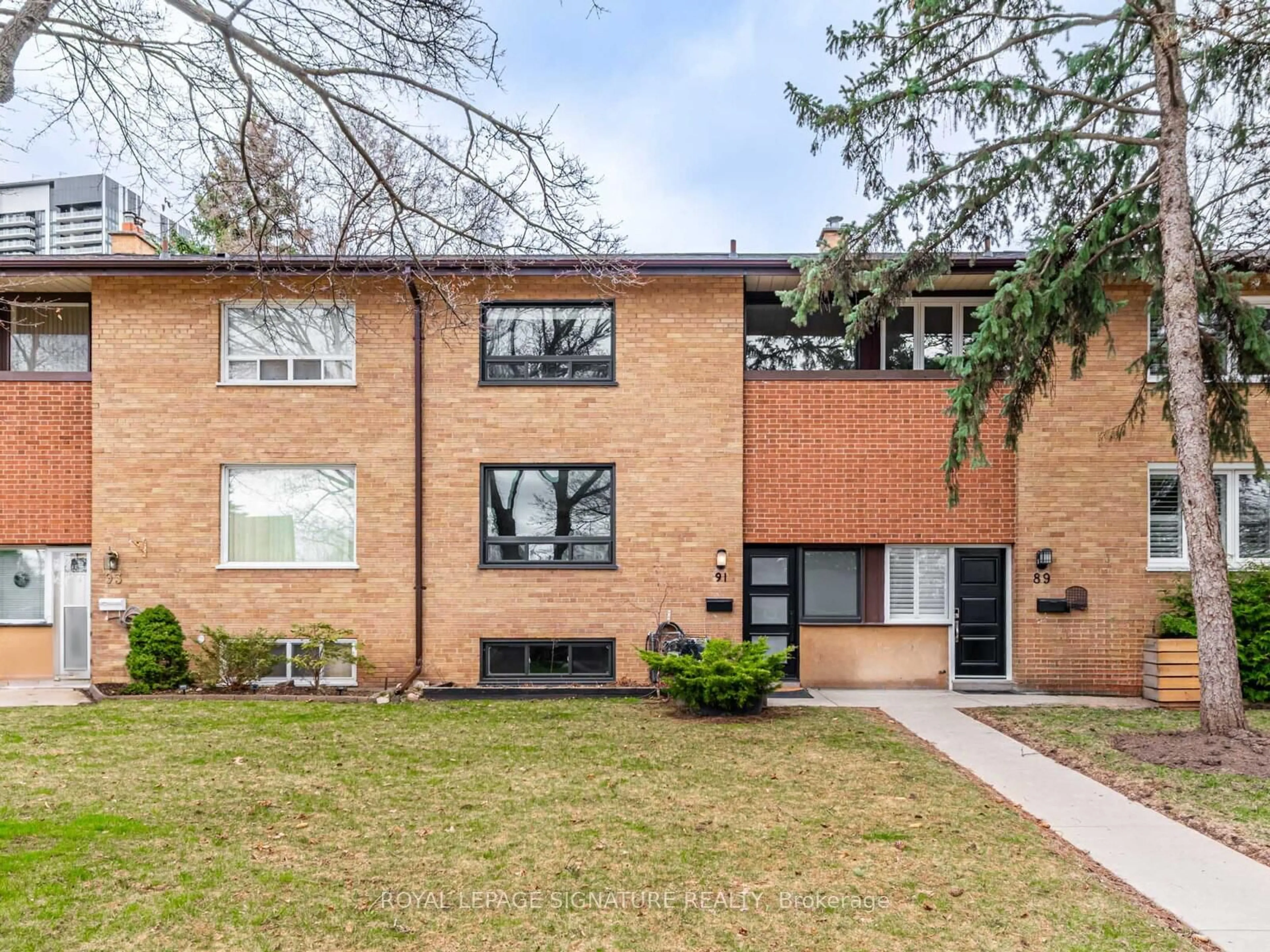 Home with brick exterior material, street for 91 Southill Dr, Toronto Ontario M3C 2H9