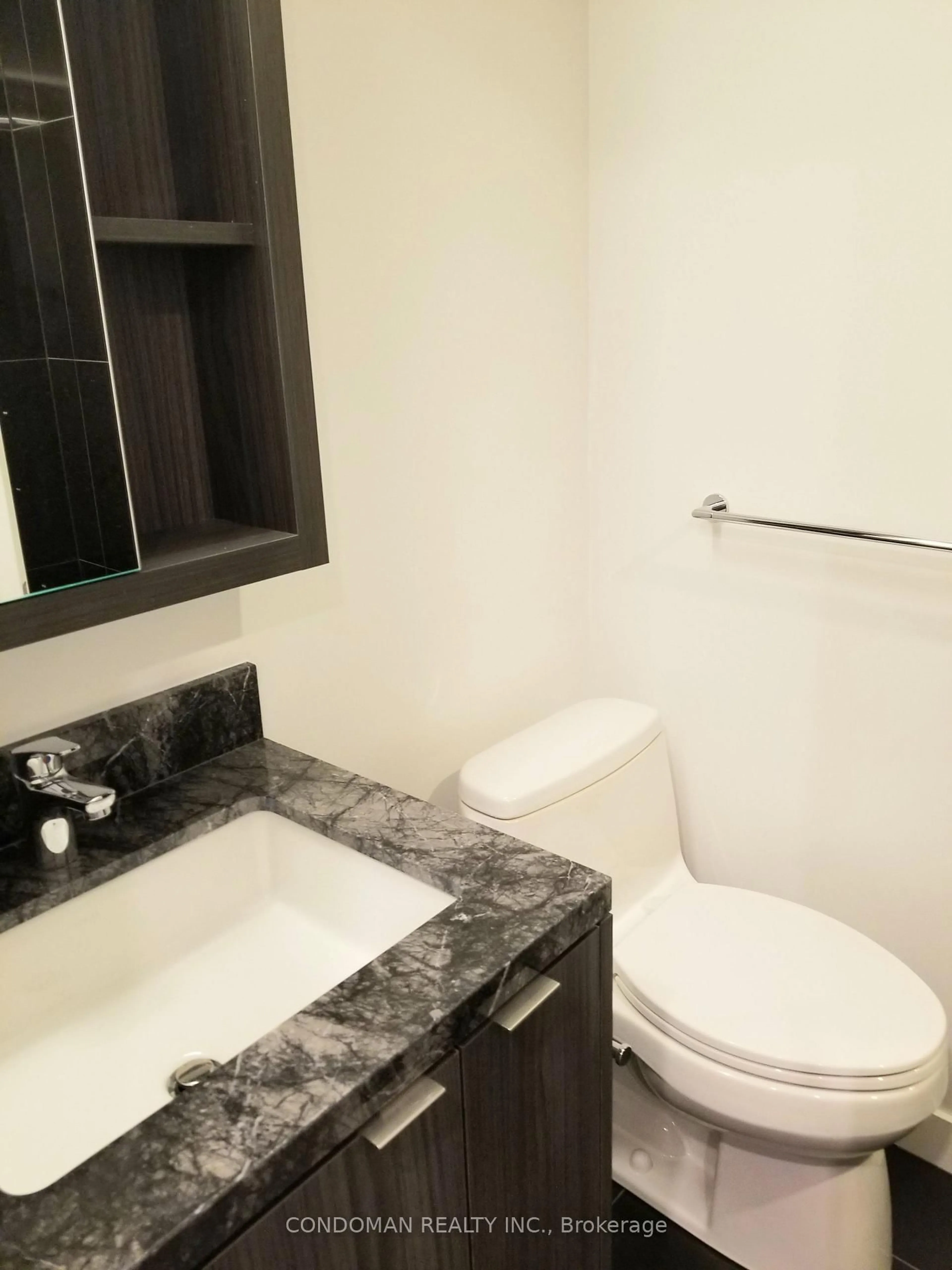 Standard bathroom, unknown for 115 Blue Jays Way #3612, Toronto Ontario M5V 0N4