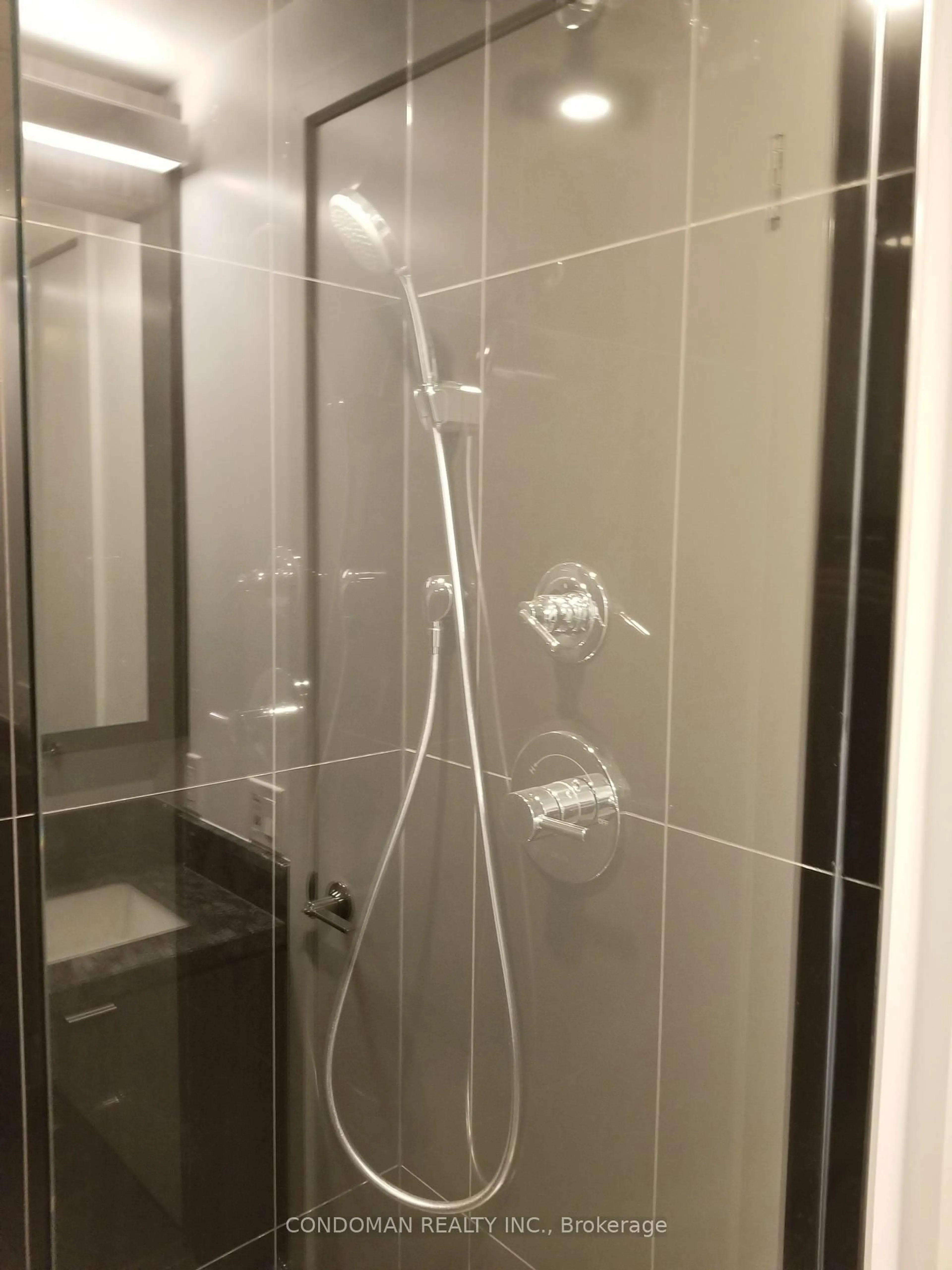 Standard bathroom, unknown for 115 Blue Jays Way #3612, Toronto Ontario M5V 0N4