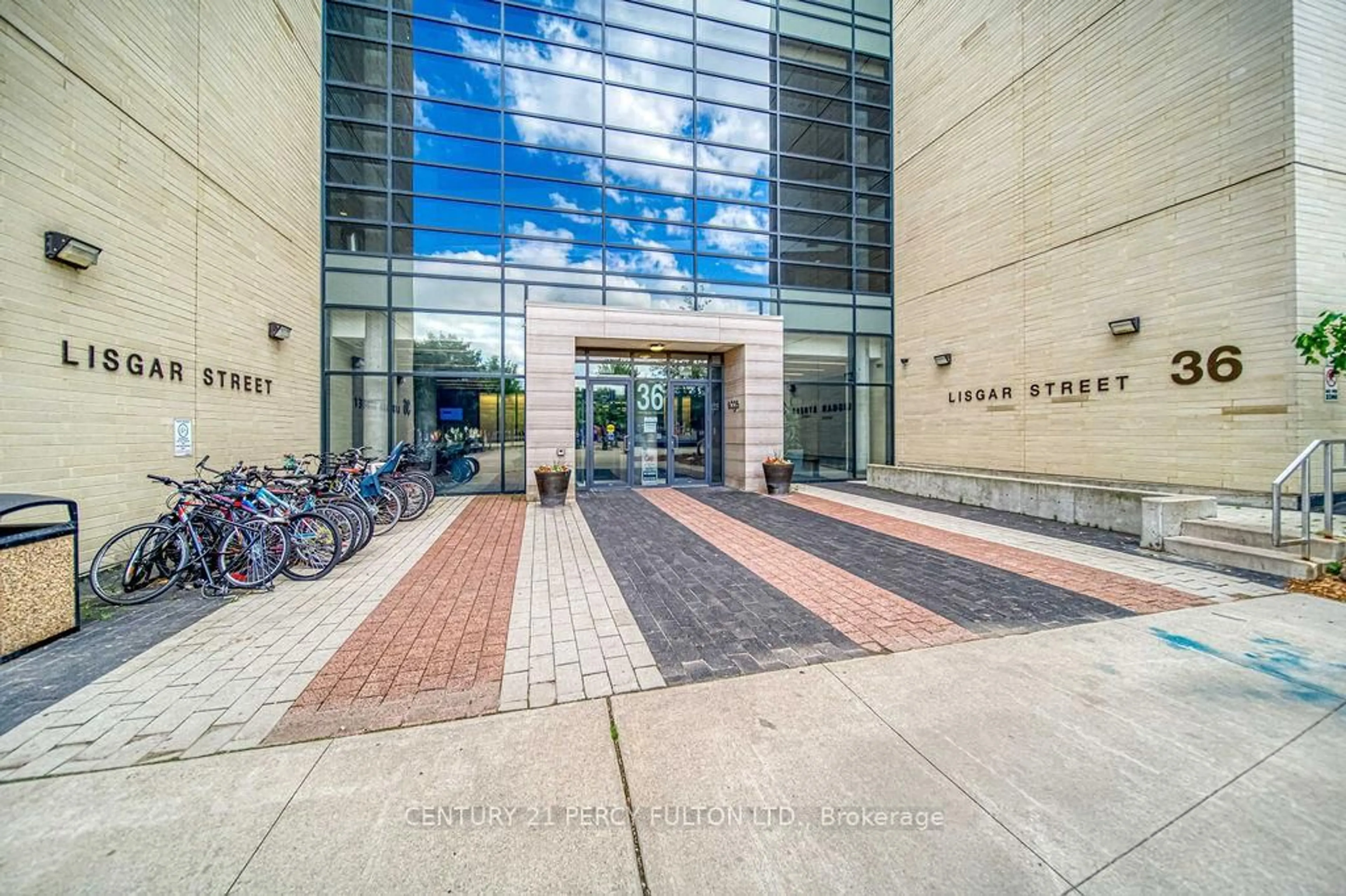 Indoor foyer for 36 Lisgar St #1805W, Toronto Ontario M6J 0C7