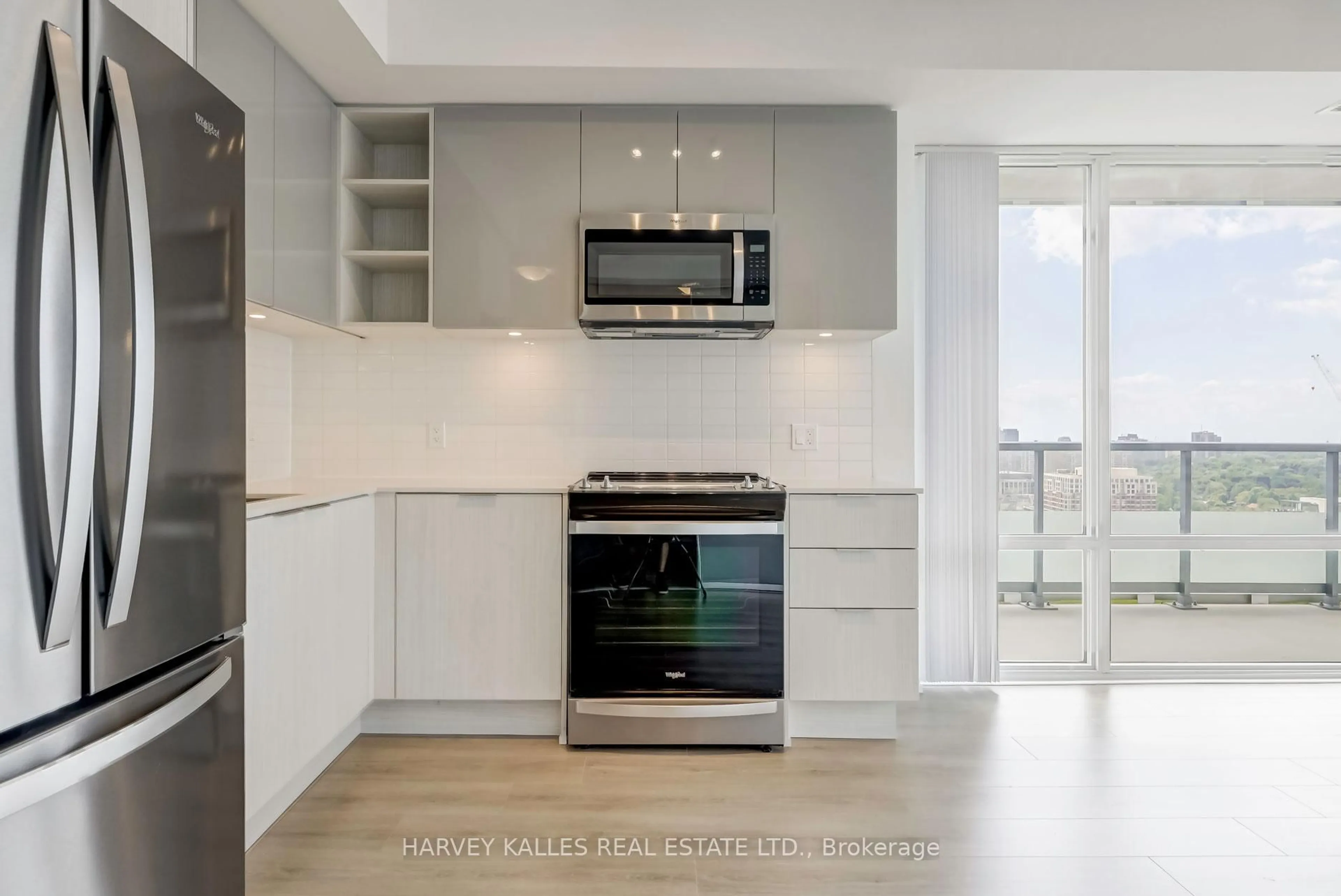 Open concept kitchen, ceramic/tile floor for 25 Holly St #2209, Toronto Ontario M4S 0E4