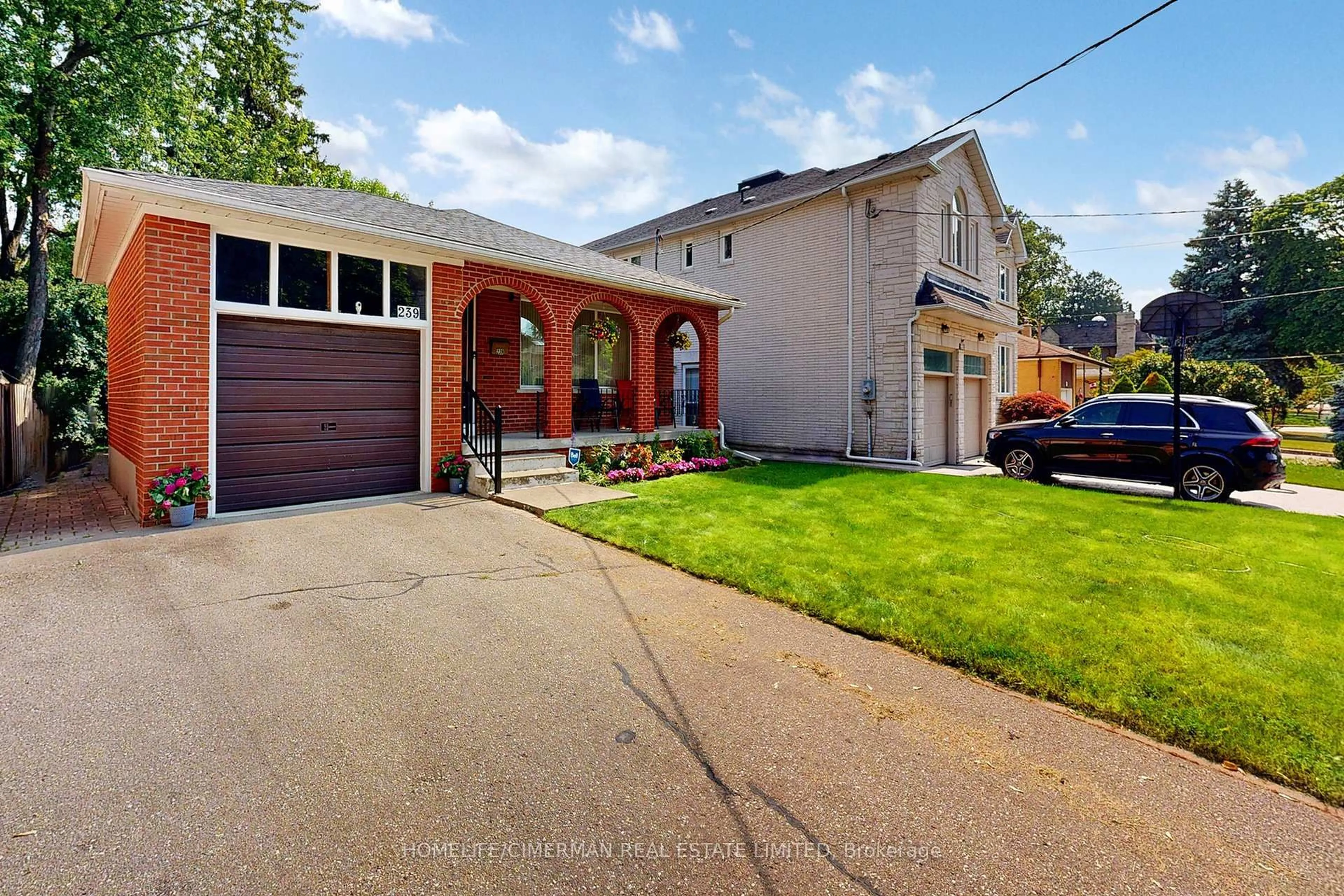 Home with brick exterior material, street for 239 Dunforest Ave, Toronto Ontario M2N 4J8
