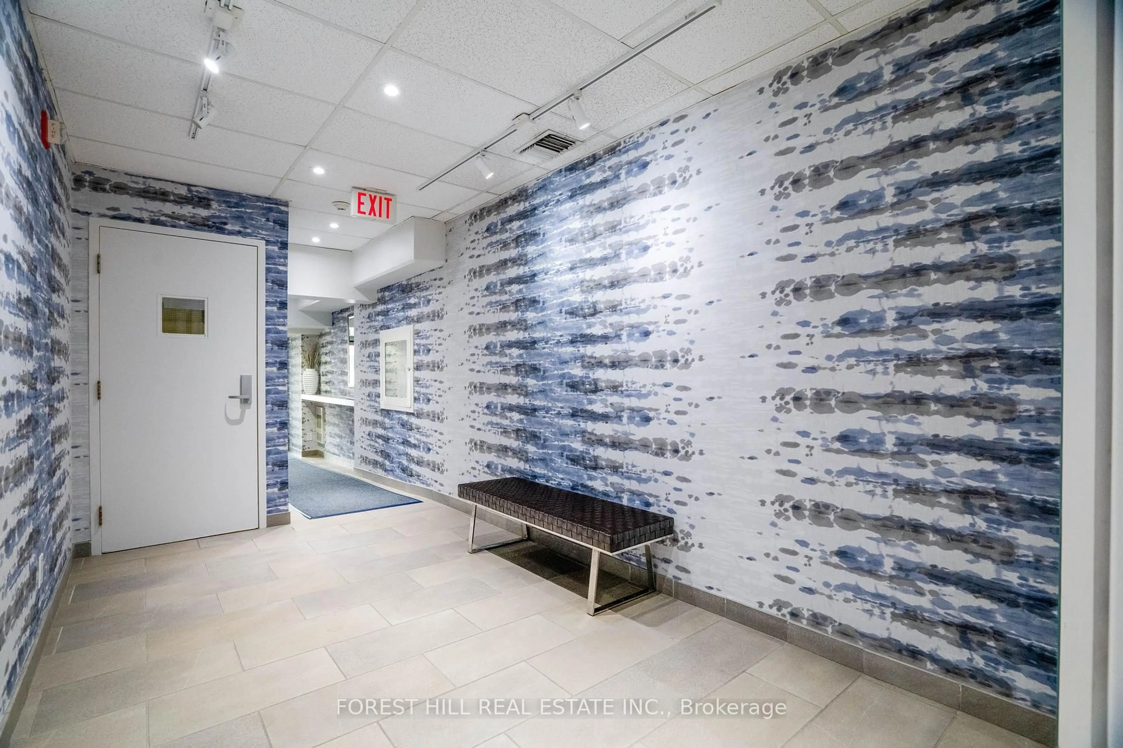 Unknown for 1174 Yonge St #203, Toronto Ontario M4W 2L9